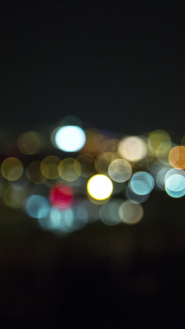 Lumières Bokeh Jaunes et Rouges. Wallpaper in 750x1334 Resolution