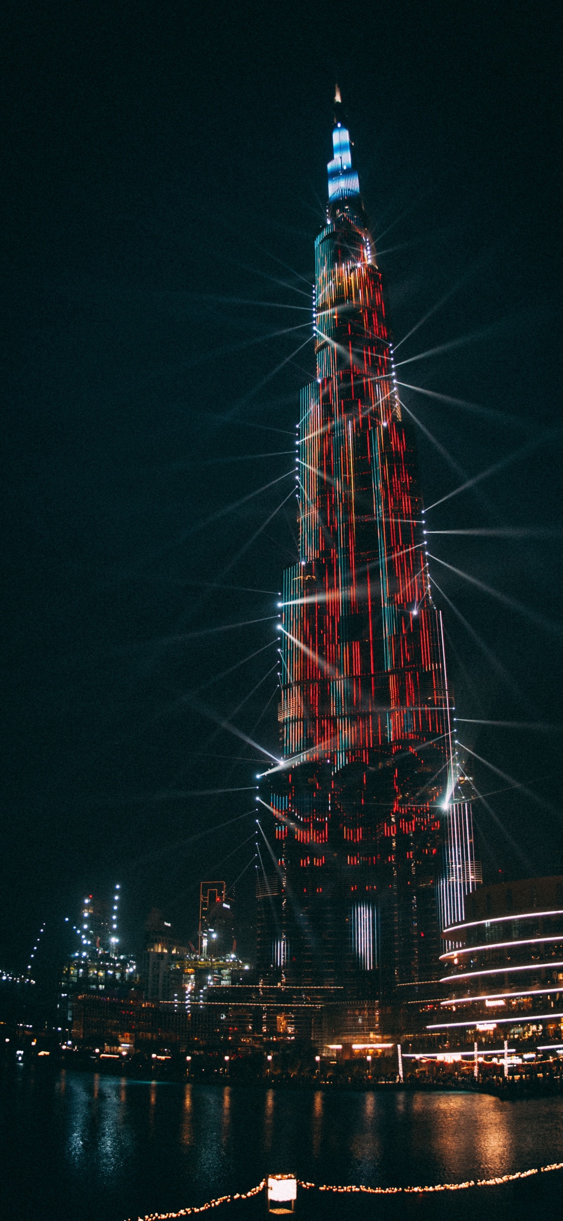 Burj Khalifa, Dubai Einkaufszentrum, Burj al Arab, Das Lost Chambers-Aquarium, U-Bahn Dubai. Wallpaper in 1125x2436 Resolution