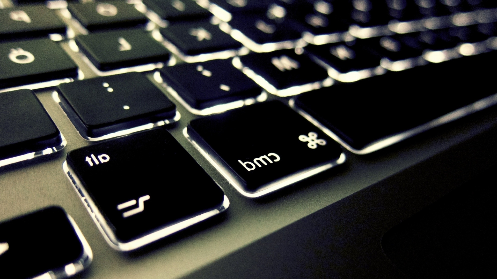 Schwarzer Und Silberner Laptop-Computer. Wallpaper in 1920x1080 Resolution