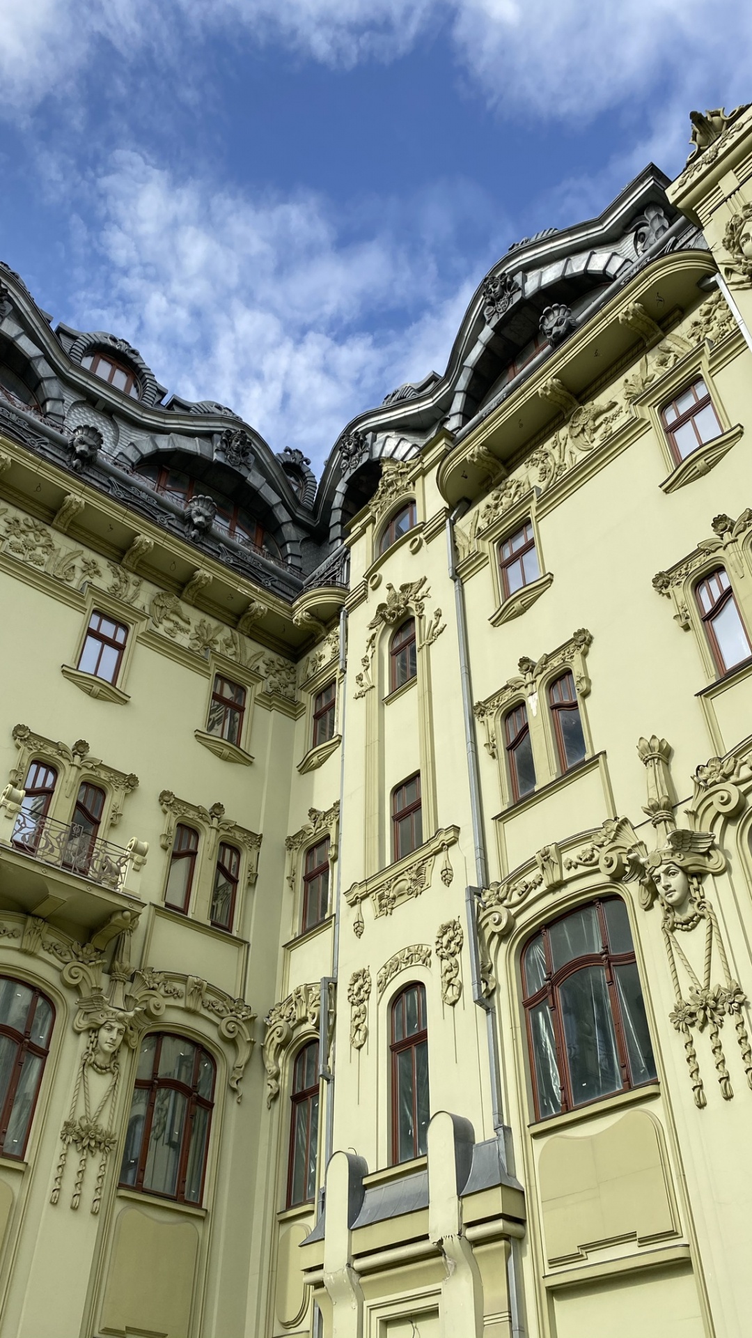 Wahrzeichen, Natur, Blau, Architektur, Wohngebiet. Wallpaper in 1080x1920 Resolution