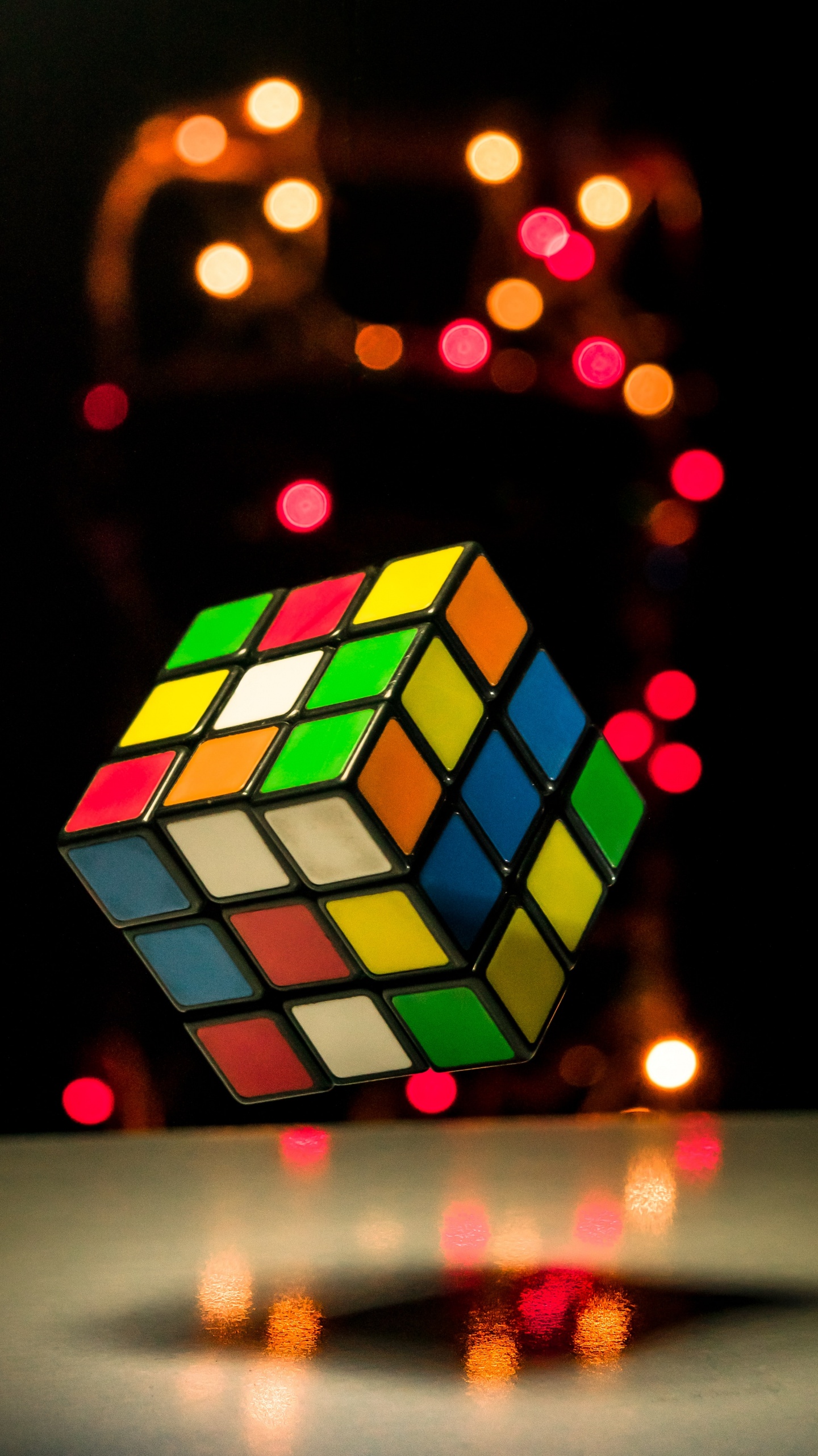 Cubo de 3 x 3 Rubiks. Wallpaper in 1440x2560 Resolution