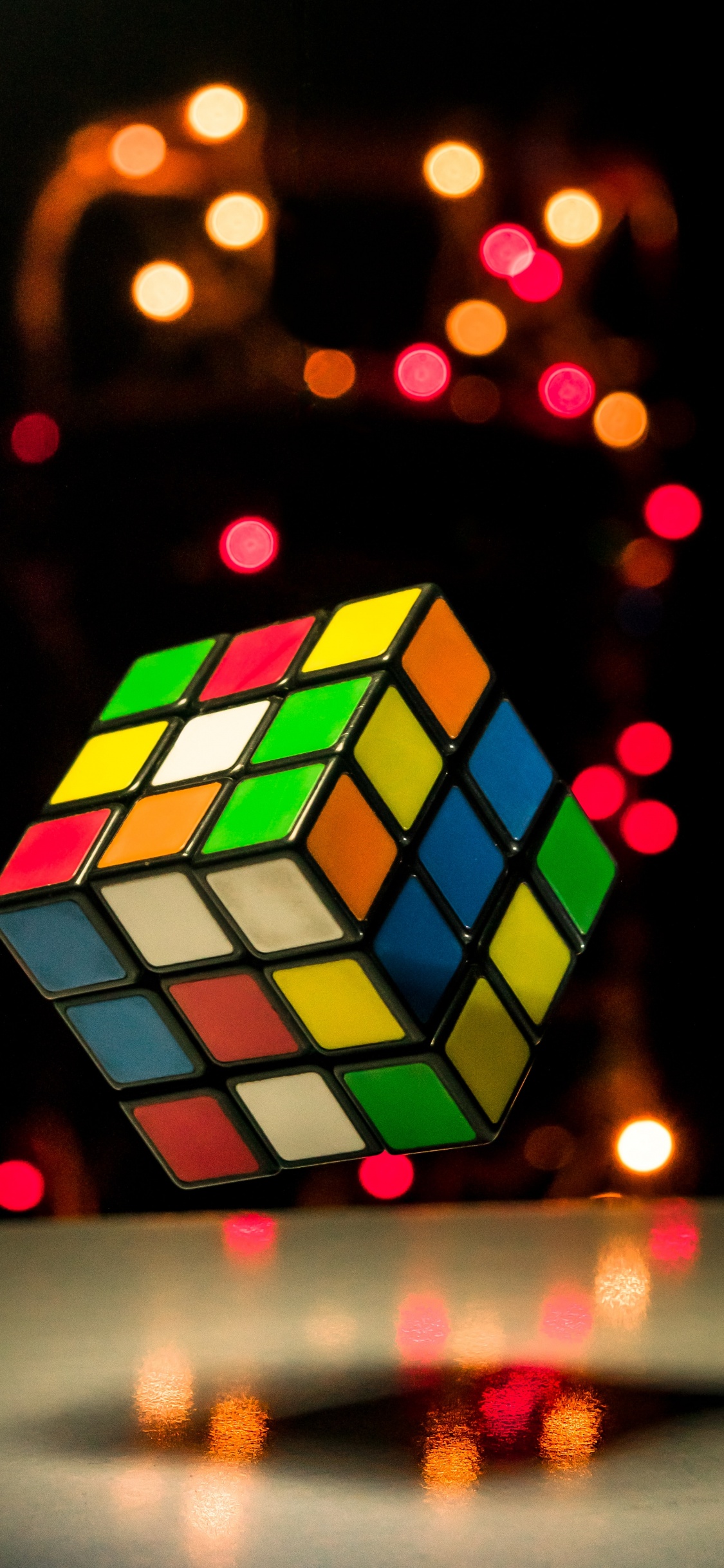3 Cubes de 3 Rubiks. Wallpaper in 1125x2436 Resolution