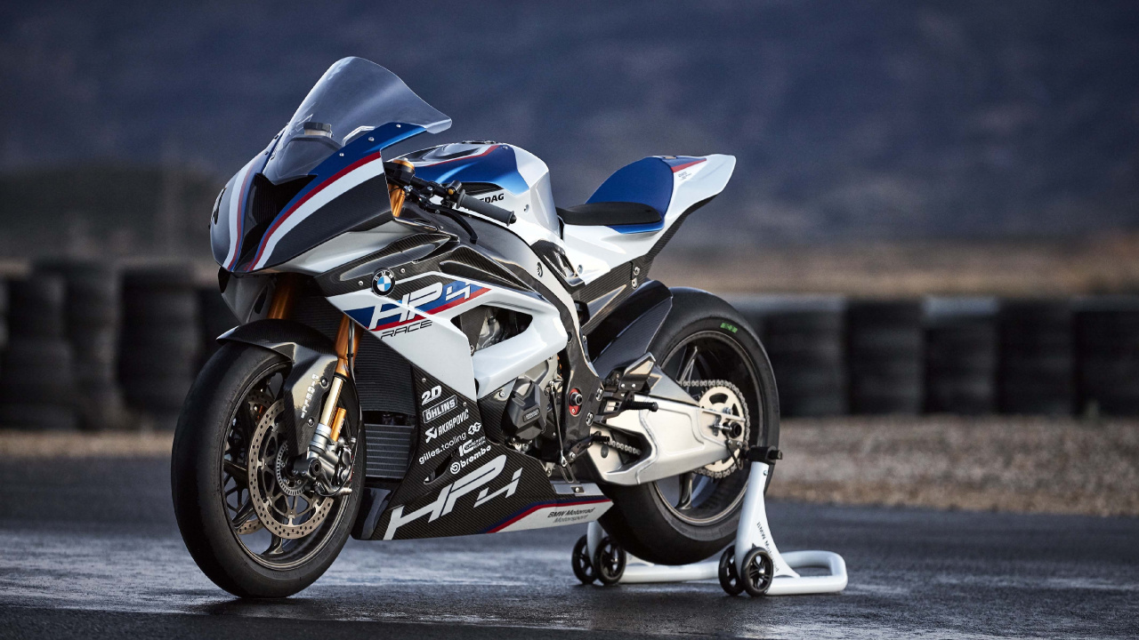 White and Black Sports Bike. Wallpaper in 1280x720 Resolution