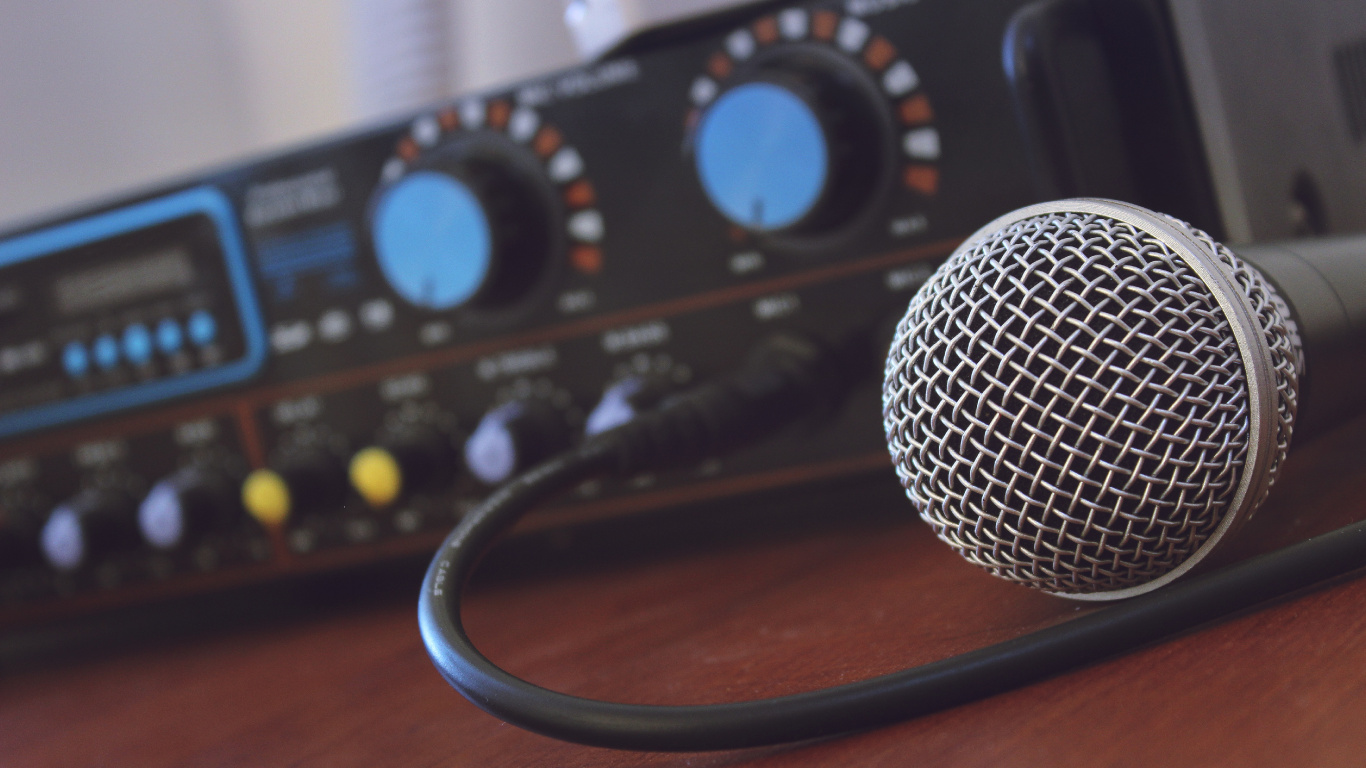 Microphone, Audio Equipment, Electronics, Technology, Electronic Device. Wallpaper in 1366x768 Resolution
