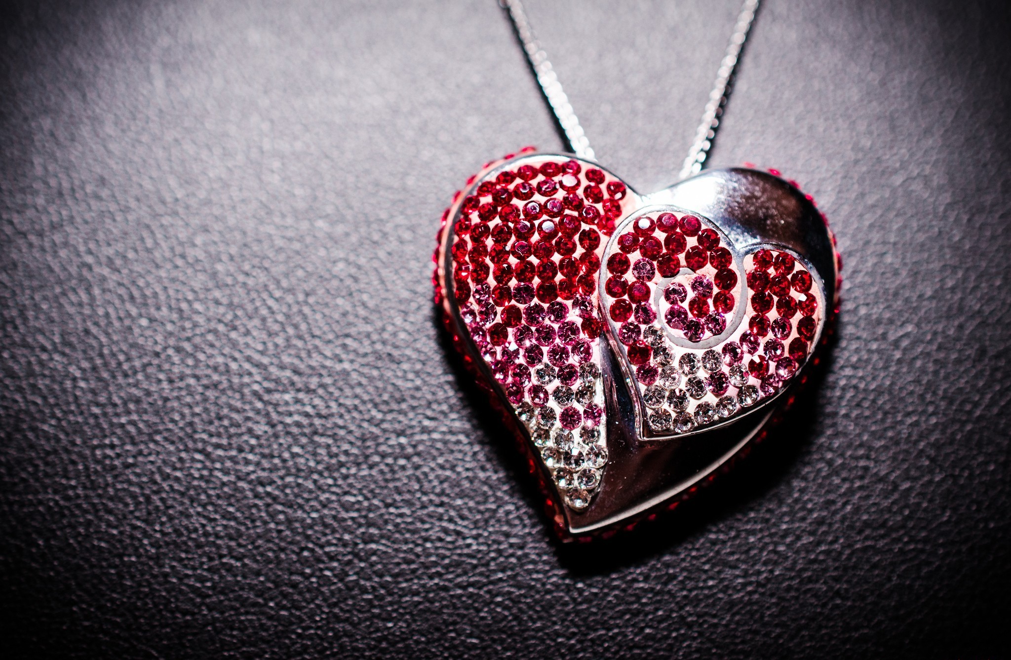 Romantic Valentine Diamond Hearts Red Background Stock Vector -  Illustration of blur, diamonds: 105158483