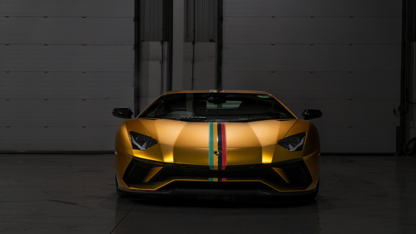 Lamborghini Aventador Jaune Garée Dans un Garage. Wallpaper in 1366x768 Resolution