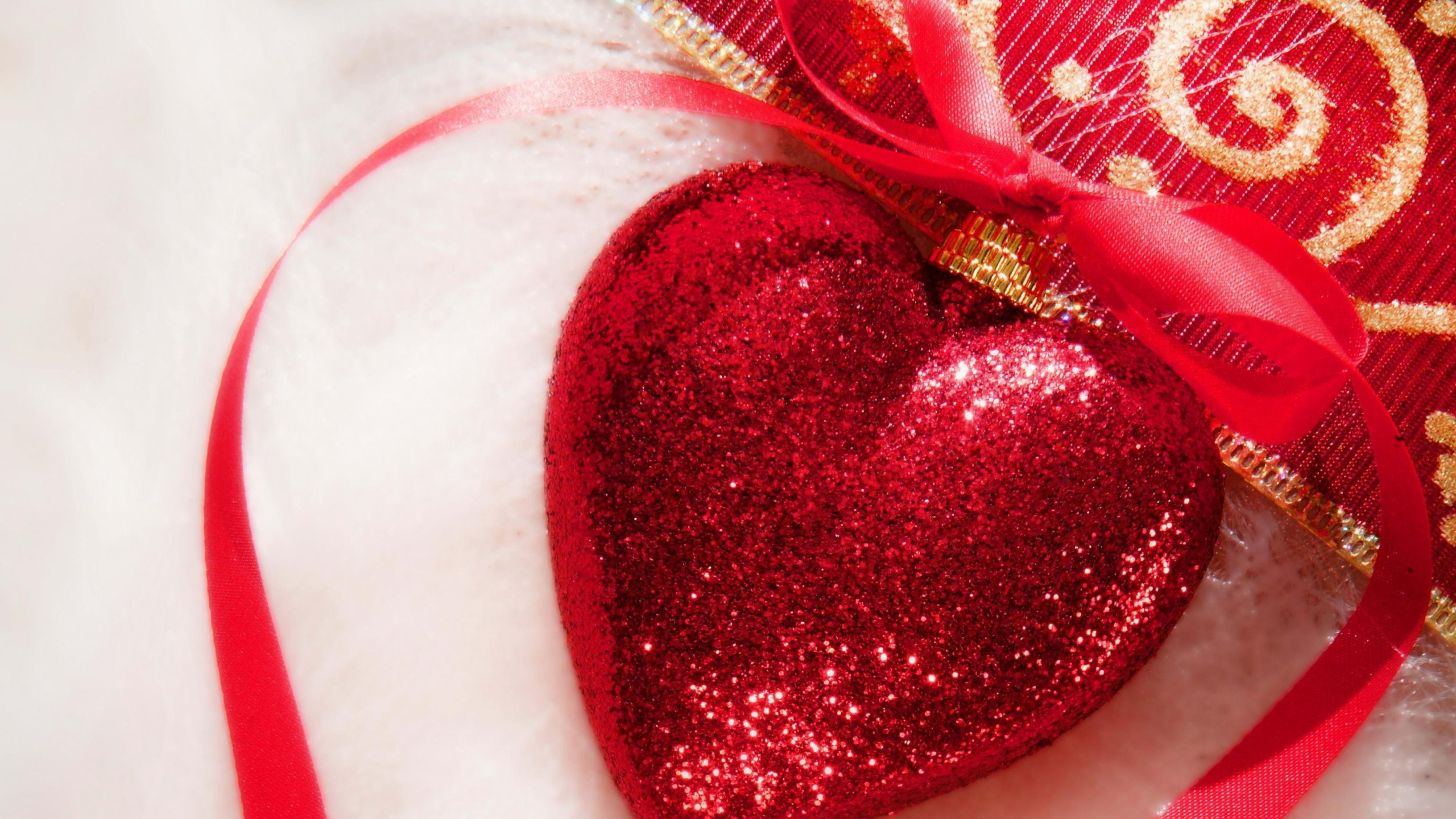 Heart, Red, Valentines Day, Love, Glitter. Wallpaper in 2560x1440 Resolution