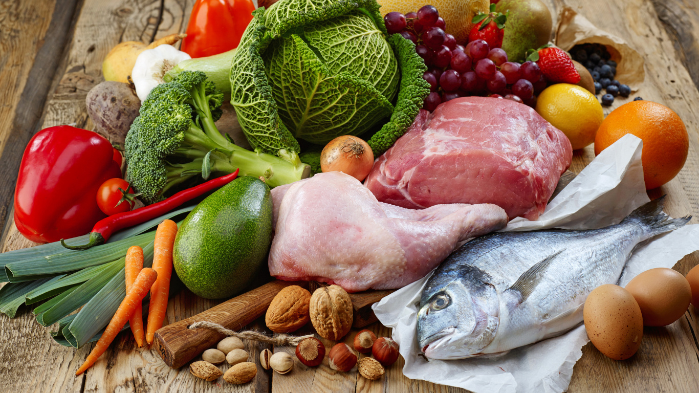 Raw Meat and Green Vegetable. Wallpaper in 1366x768 Resolution