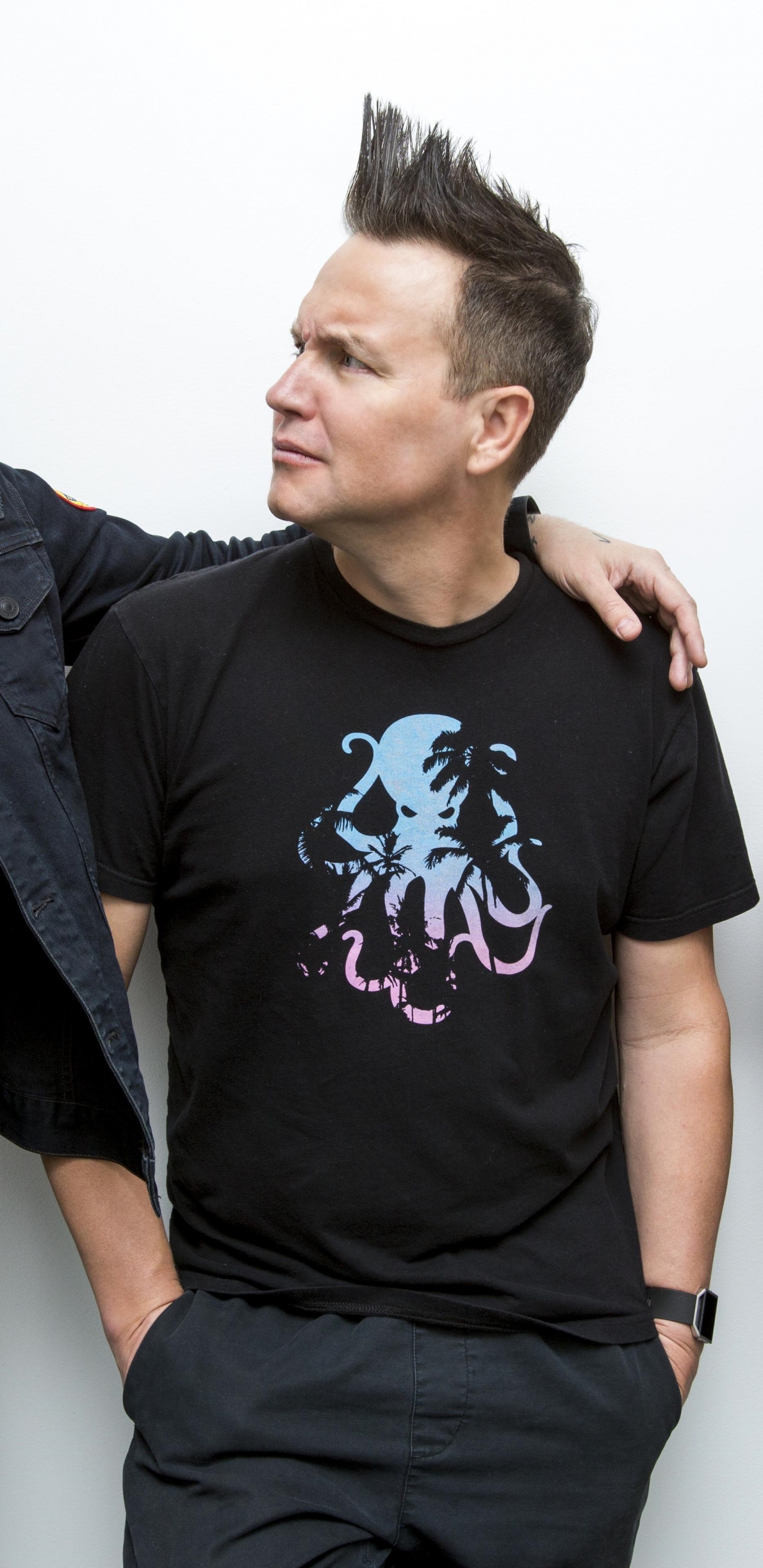 Matt Skiba, Travis Barker, Blink-182, Pop-punk, Punkrock. Wallpaper in 1440x2960 Resolution