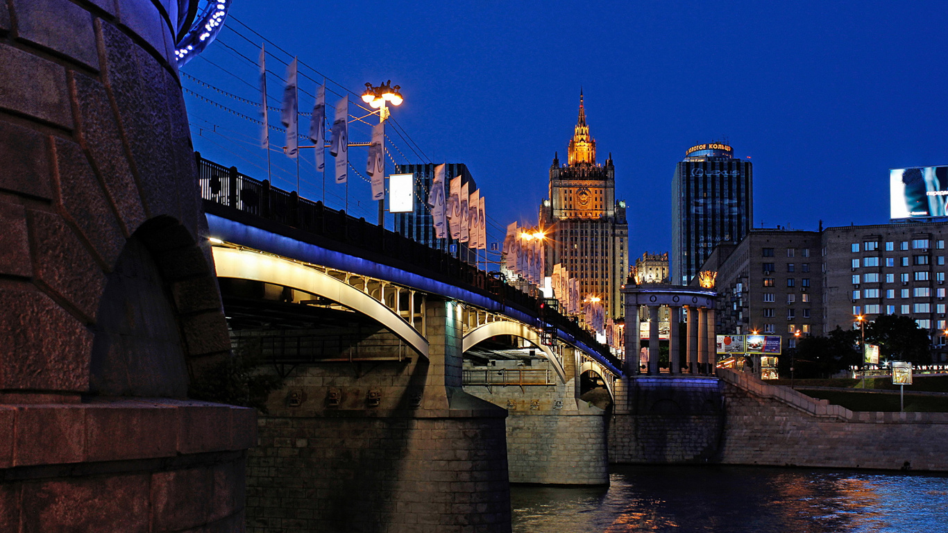 Big Ben Londres Pendant la Nuit. Wallpaper in 1366x768 Resolution