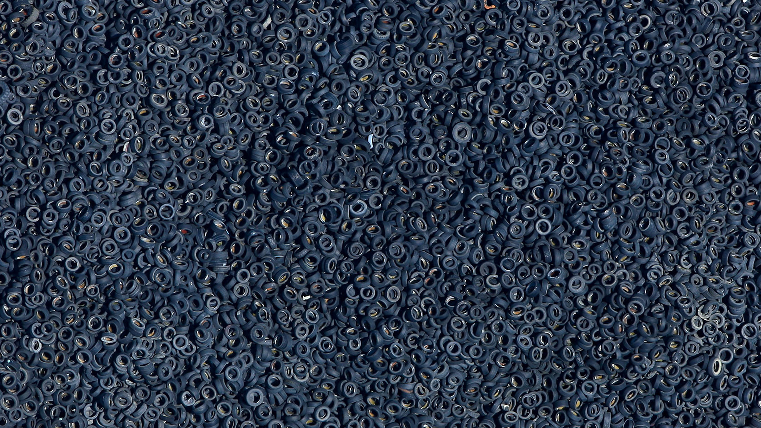 Blue and White Abstract Painting. Wallpaper in 2560x1440 Resolution