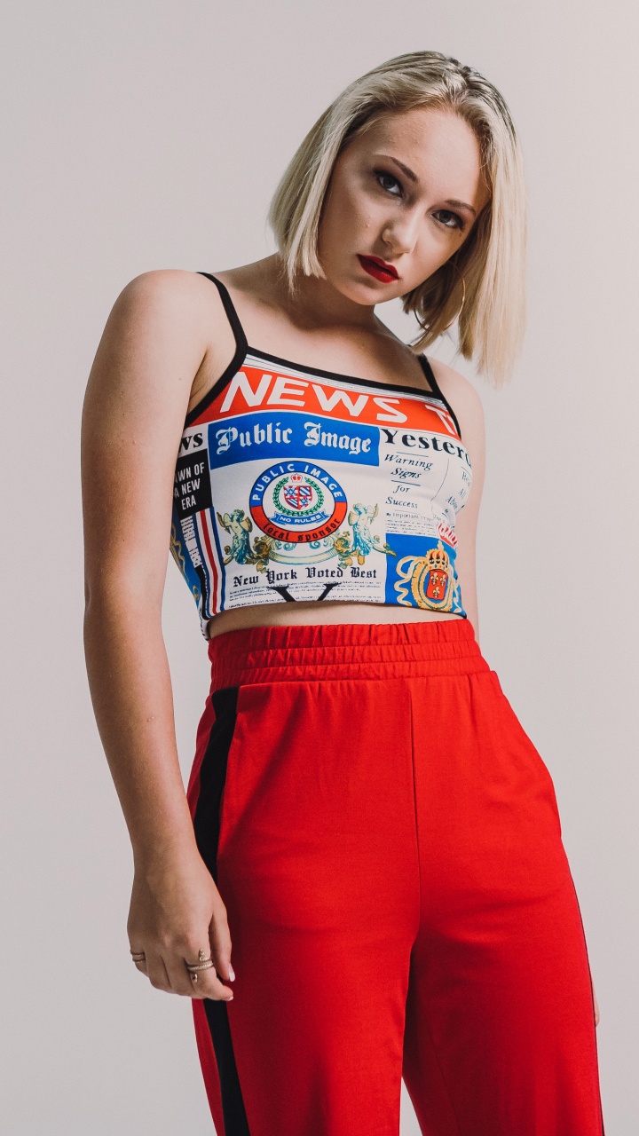 Schulter, Kleidung, Taille, Crop Top, Electric Blue. Wallpaper in 720x1280 Resolution