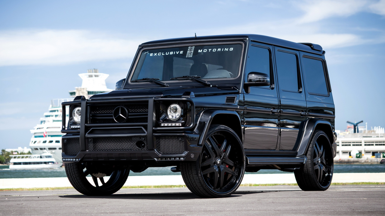 Black Jeep Wrangler on Gray Asphalt Road During Daytime. Wallpaper in 1280x720 Resolution