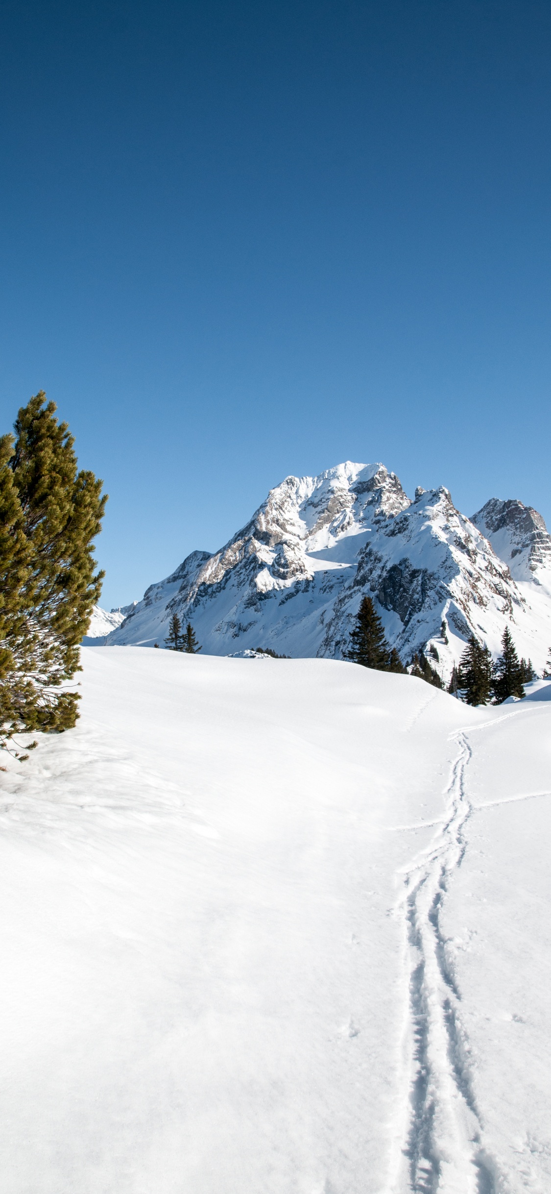 Glacial Landform, Mountain, Massif, Mountain Pass, Alps. Wallpaper in 1125x2436 Resolution