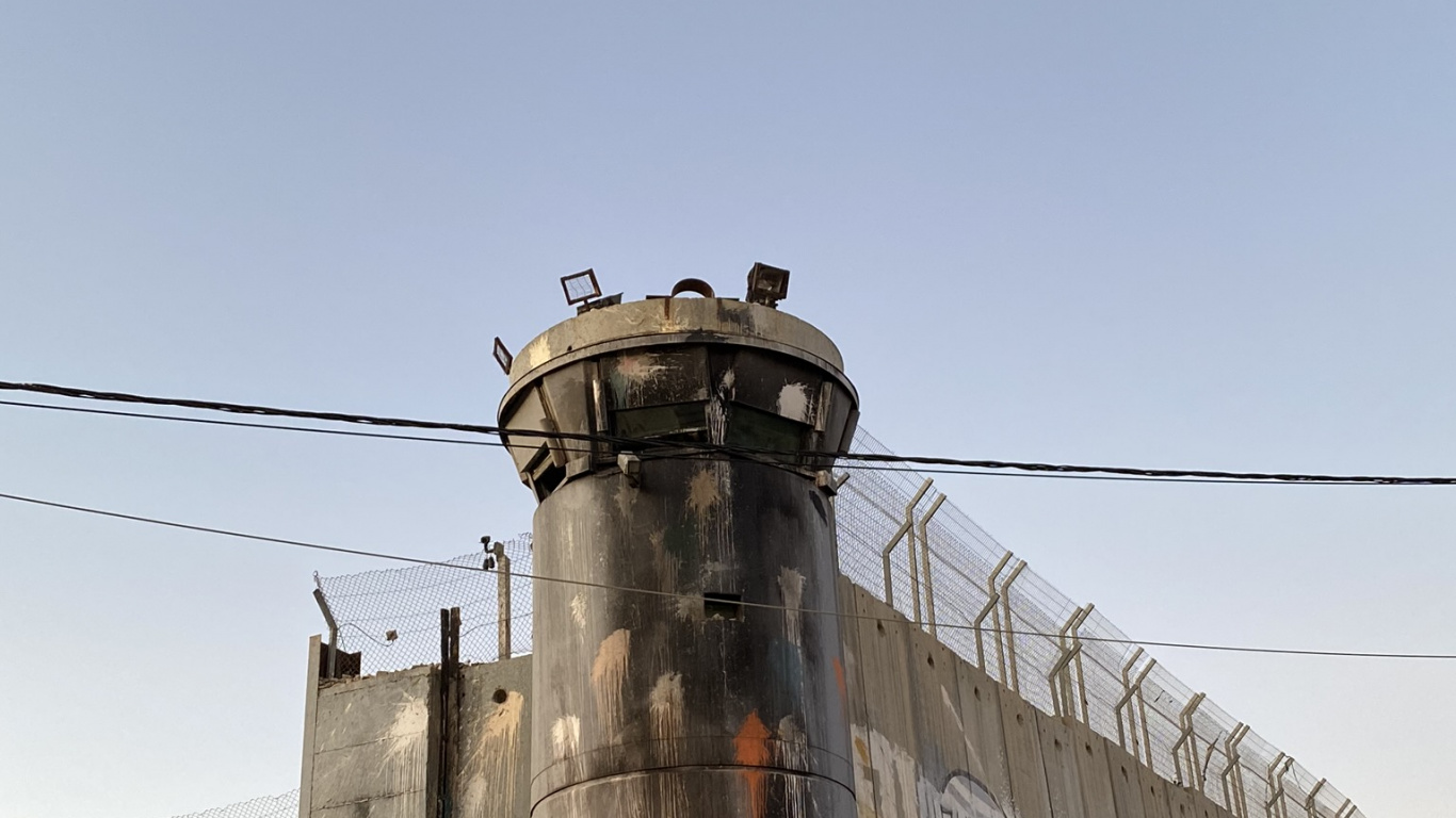 Building, Iron, Wire, Cylinder, Concrete. Wallpaper in 1366x768 Resolution