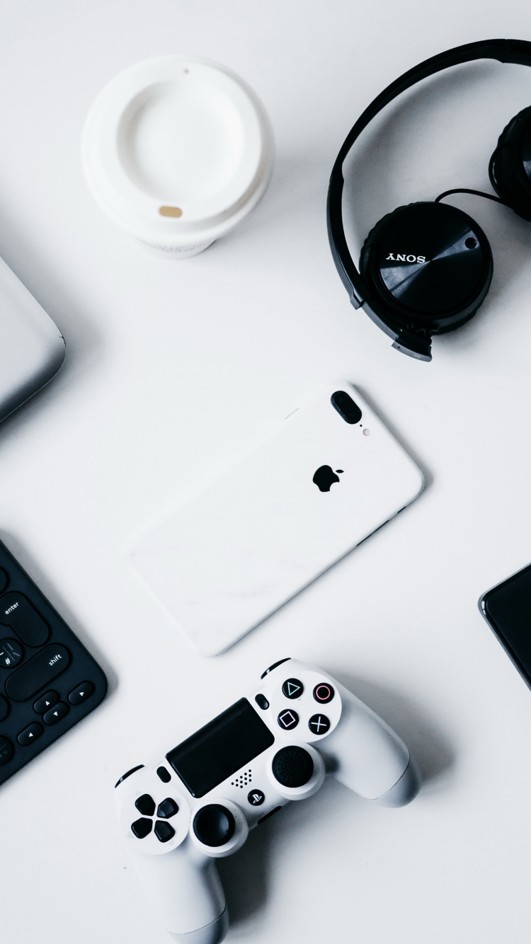 Auriculares, Controlador de Juego, Blanco, Negro, Dispositivo de Entrada. Wallpaper in 750x1334 Resolution