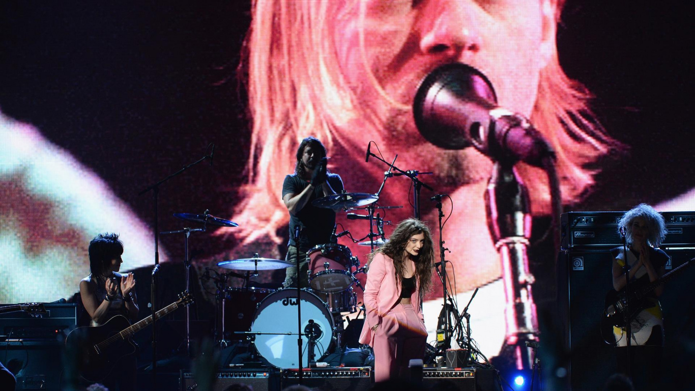 Nirvana, Rock, Grunge, Musician, Performance. Wallpaper in 1366x768 Resolution