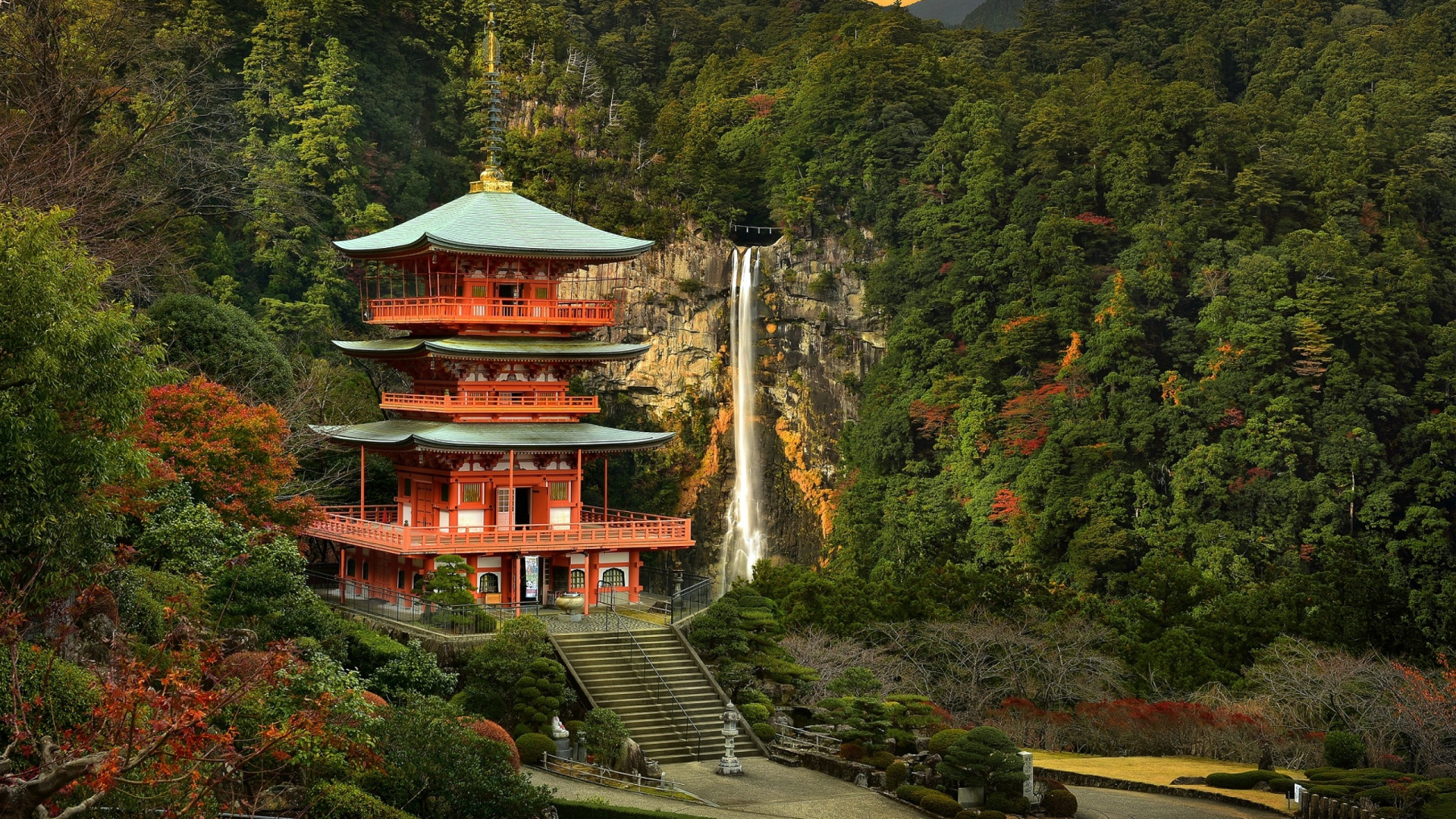 Temple Rouge et Brun Près Des Arbres Verts Pendant la Journée. Wallpaper in 1920x1080 Resolution