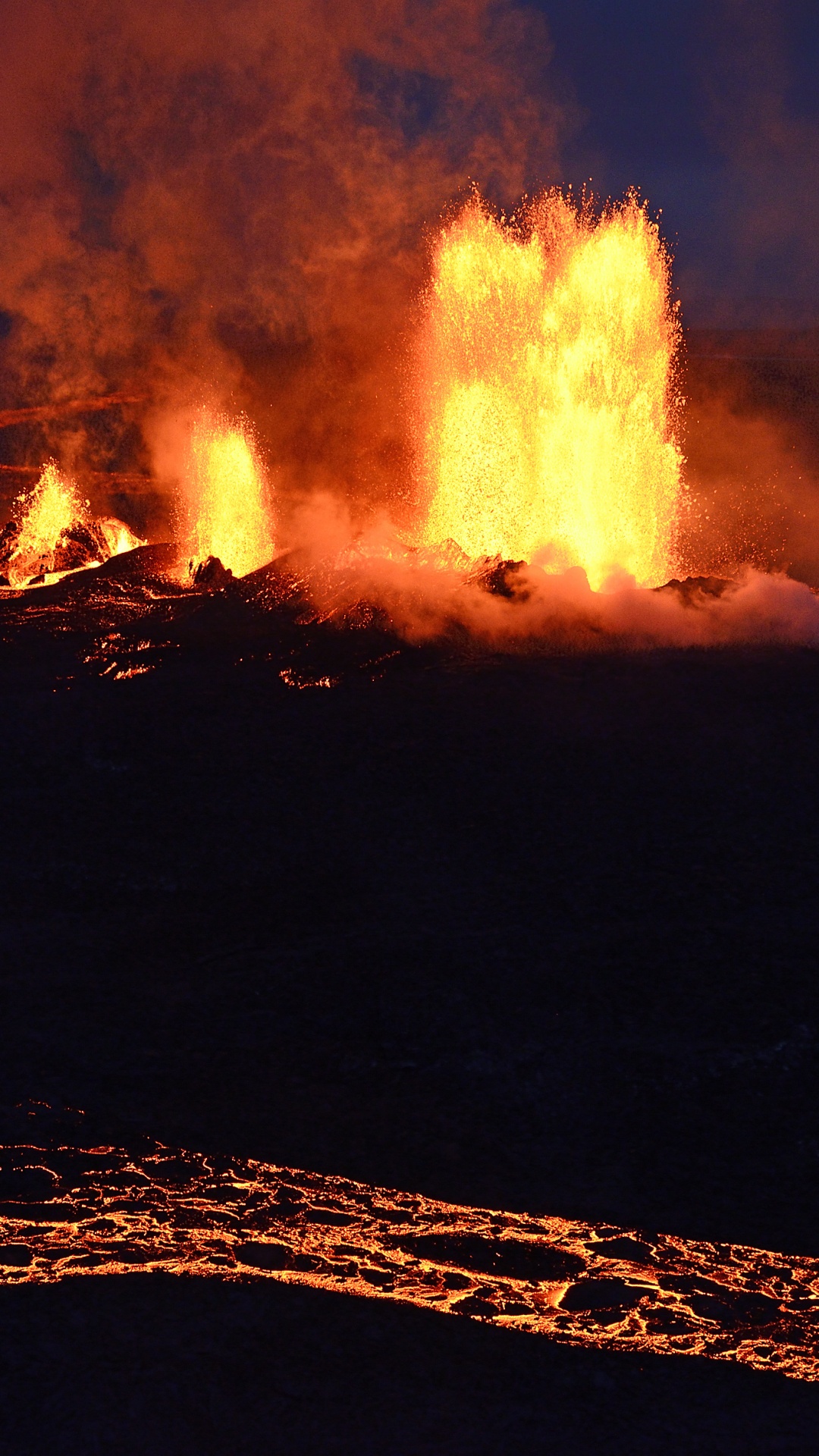 Feuer Mitten Auf Dem Feld. Wallpaper in 1080x1920 Resolution