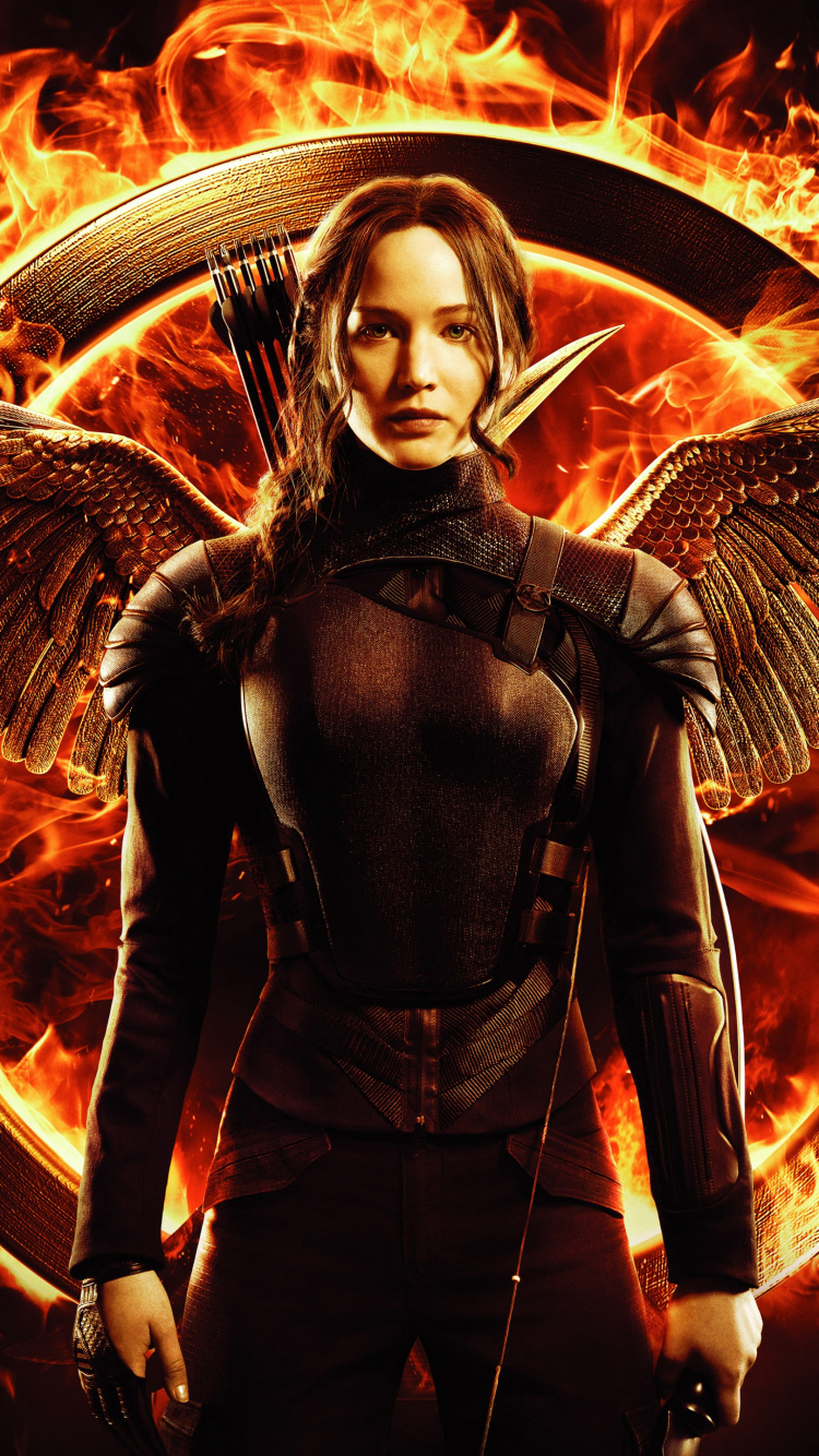 Frau in Schwarzer Lederjacke Steht Vor Feuer. Wallpaper in 750x1334 Resolution