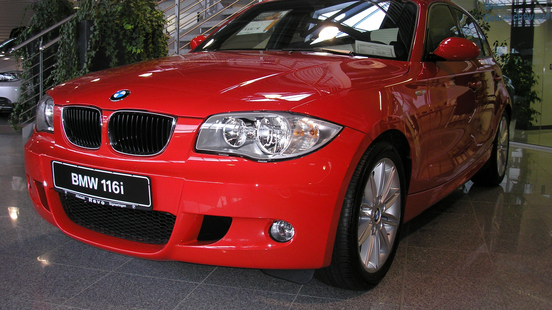 Bmw m 3 Rouge Garée Sur Parking. Wallpaper in 1920x1080 Resolution