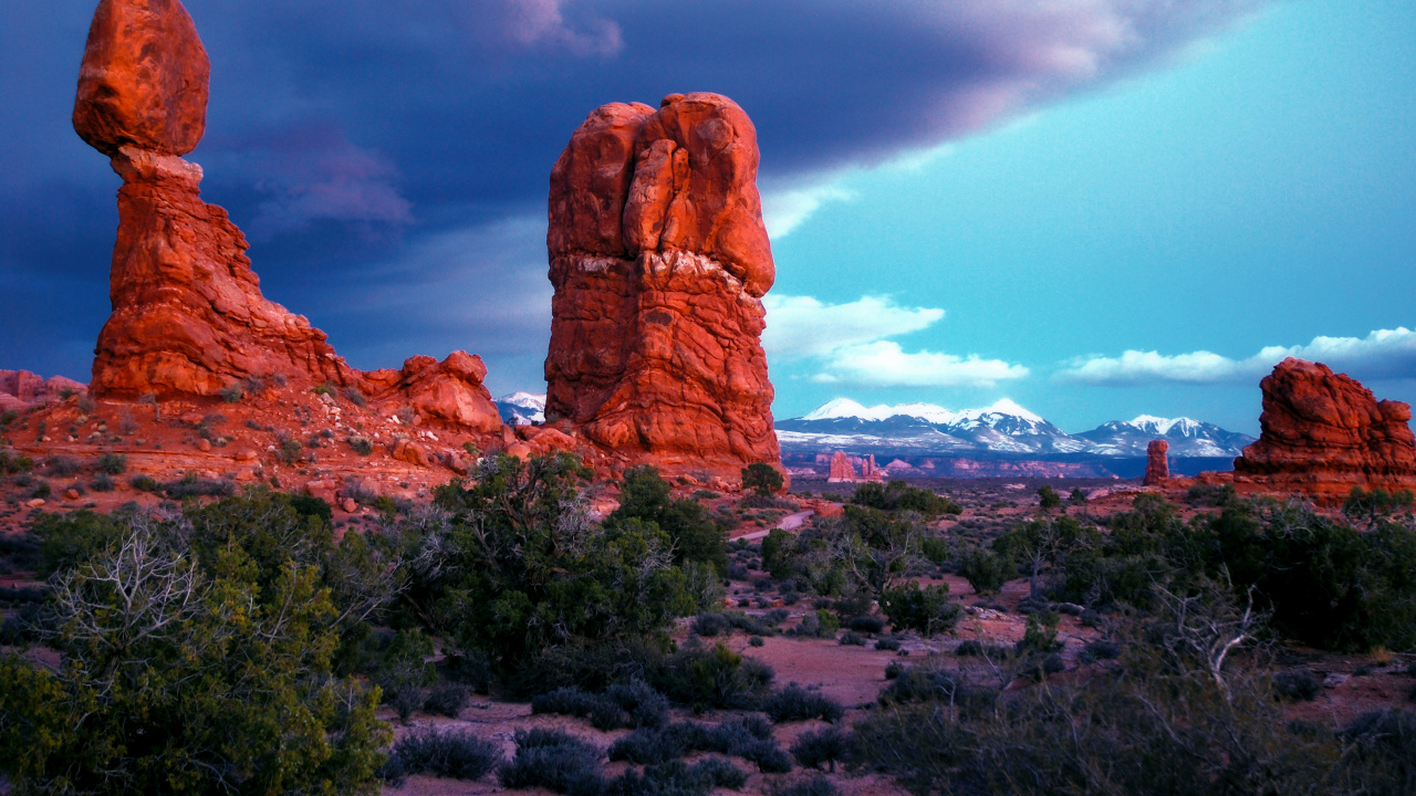 Brown Rock Formation Under Blue Sky During Daytime. Wallpaper in 1280x720 Resolution