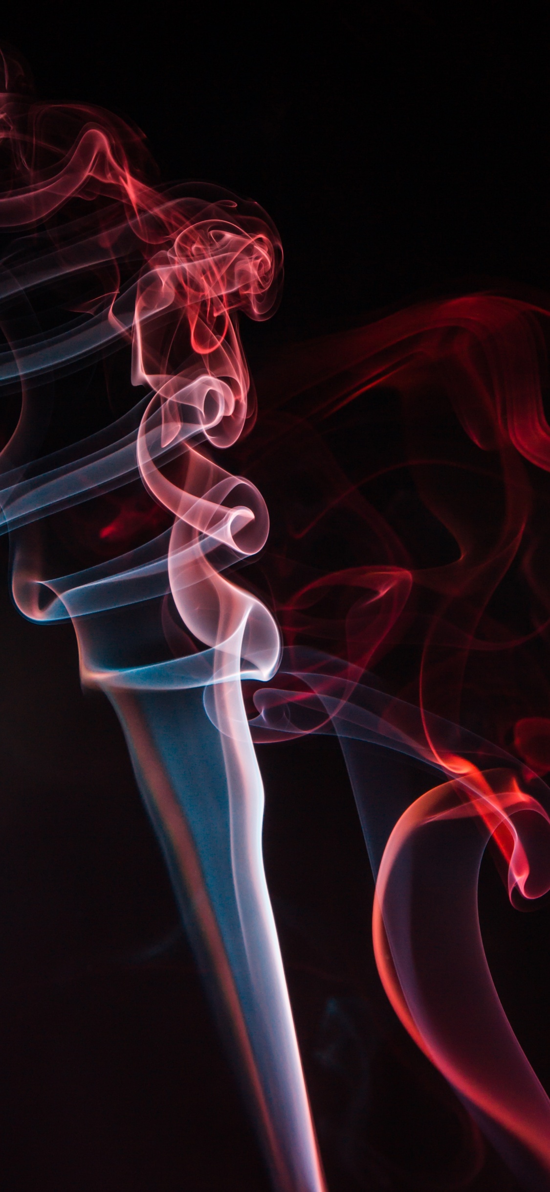 Ilustración de Humo Azul y Rojo. Wallpaper in 1125x2436 Resolution