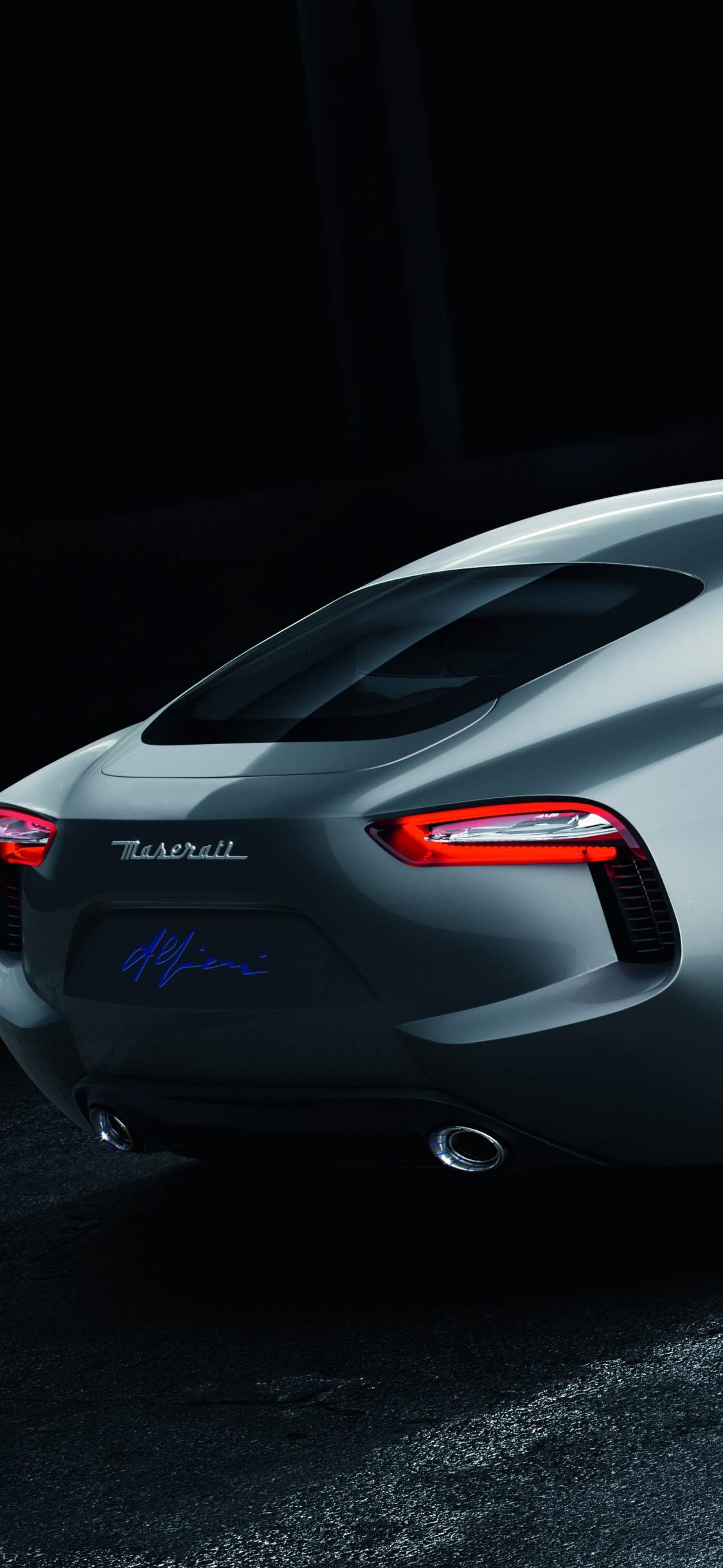 Silberner Porsche 911 Auf Schwarzem Untergrund Geparkt. Wallpaper in 1125x2436 Resolution