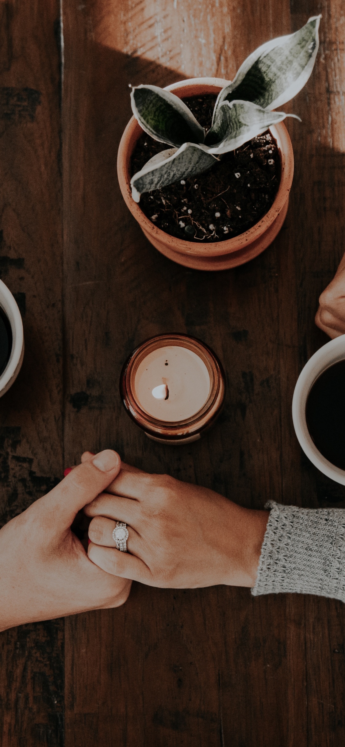 Kaffee, Cup, Hand, Kaffeetasse, Finger. Wallpaper in 1125x2436 Resolution