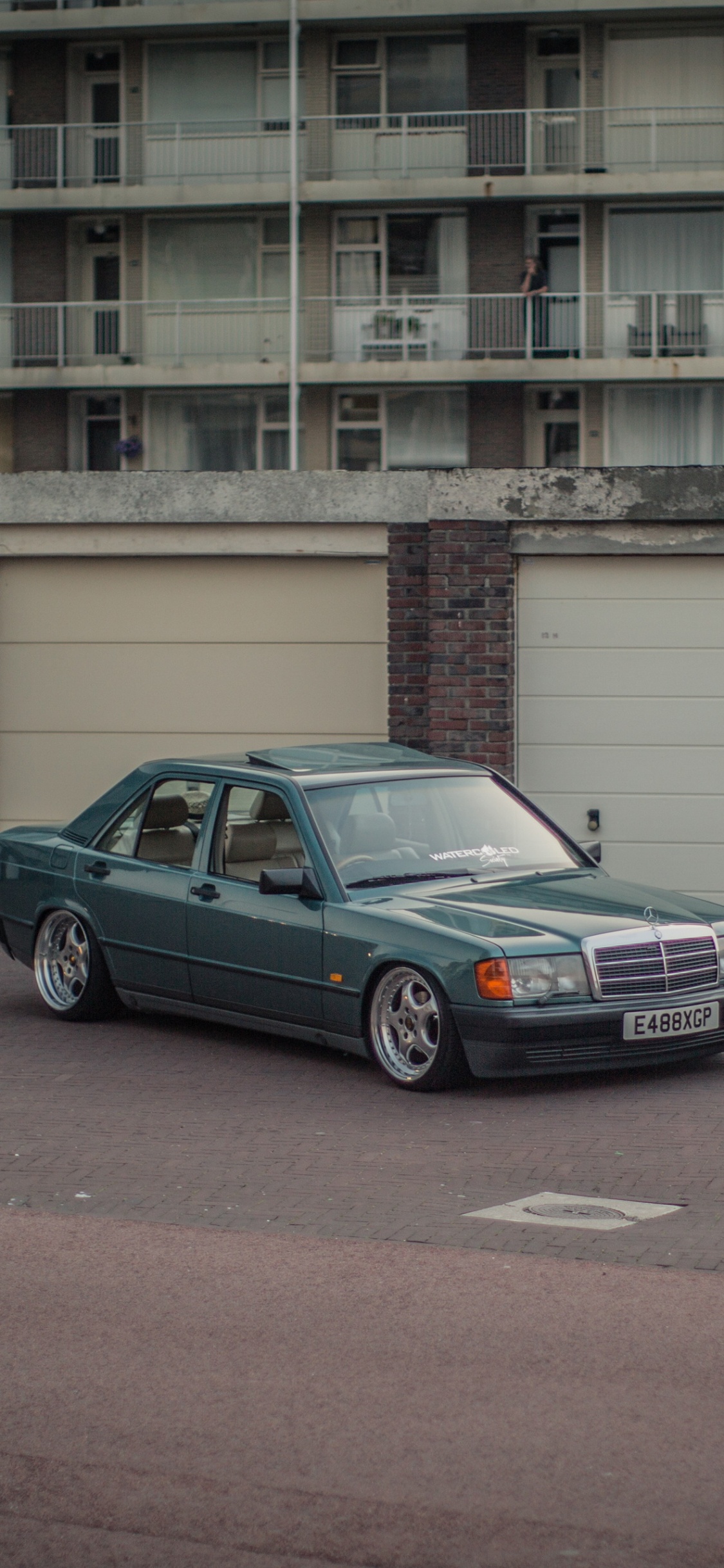 Mercedes-Benz W201, Coche, Coche de Tamaño Medio, Carro de Lujo, Coche de Tamaño Completo. Wallpaper in 1125x2436 Resolution