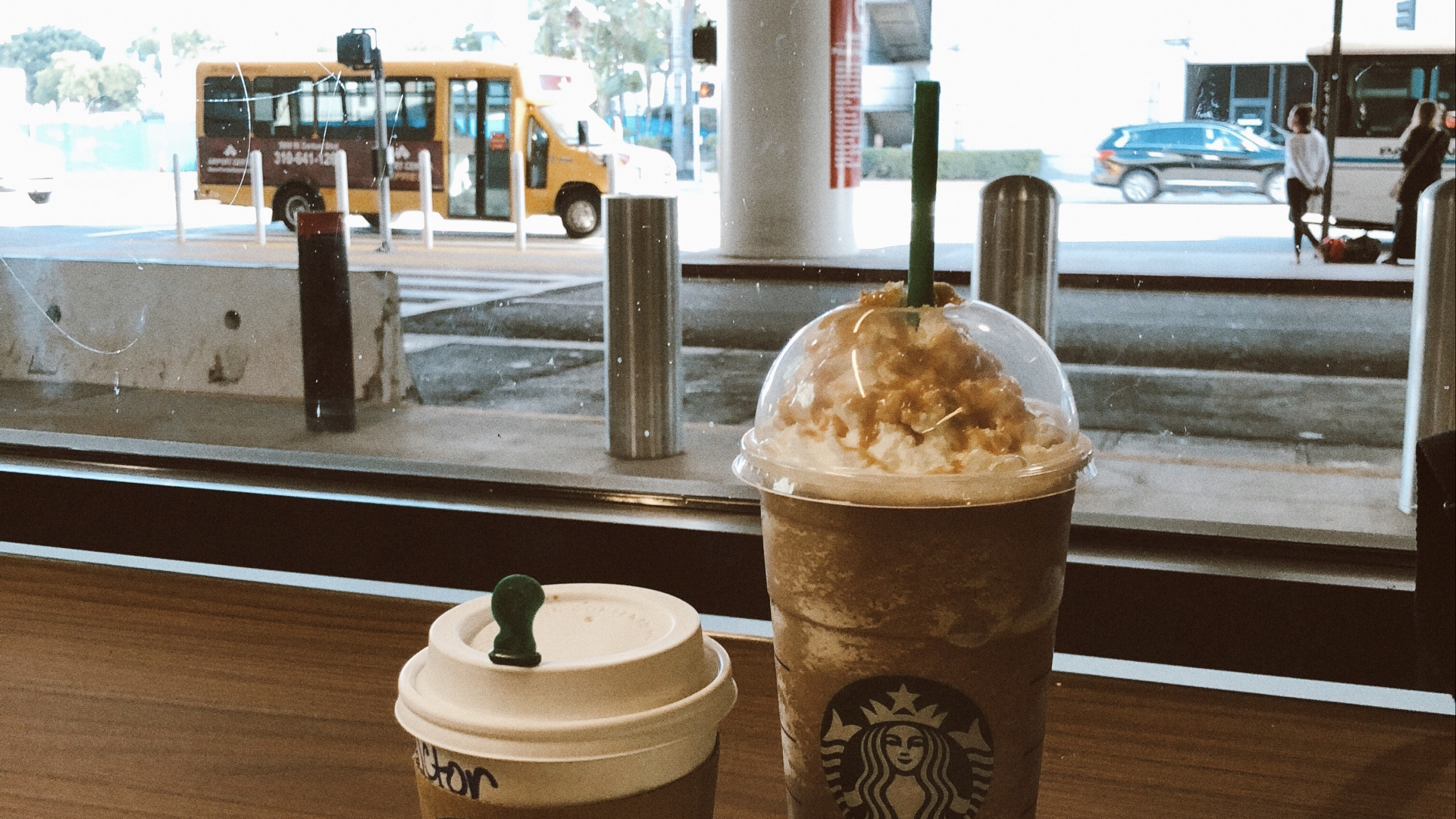 Starbucks, Floor, Flooring, Interior Design, Ceiling. Wallpaper in 2560x1440 Resolution