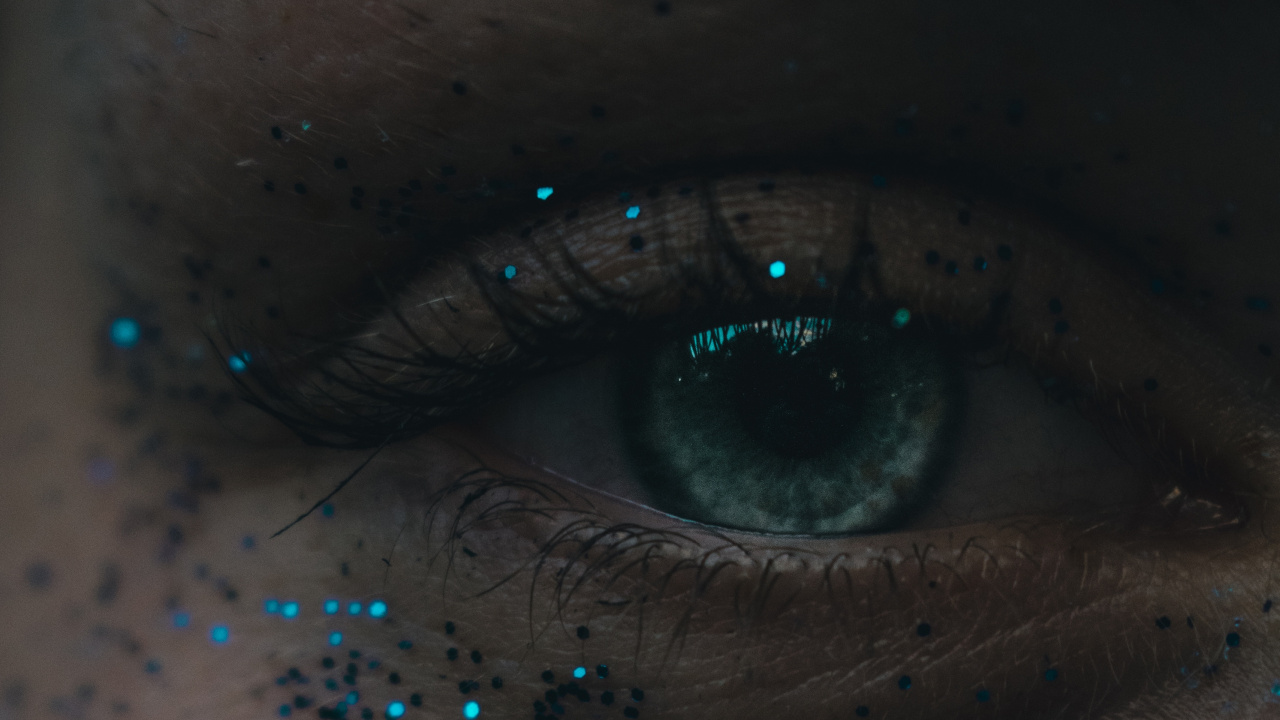 Persons Eye With Blue Eyes. Wallpaper in 1280x720 Resolution