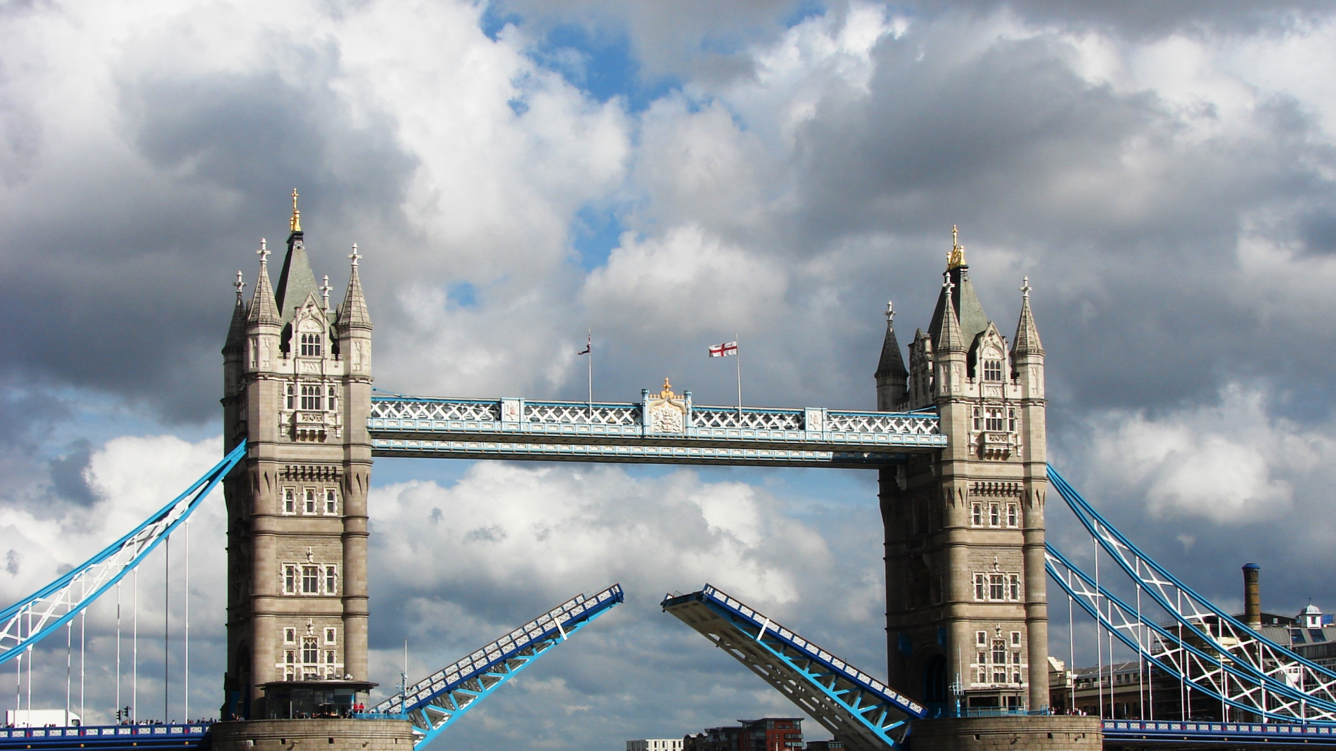 Pont en Béton Gris Sous Ciel Nuageux Pendant la Journée. Wallpaper in 1920x1080 Resolution