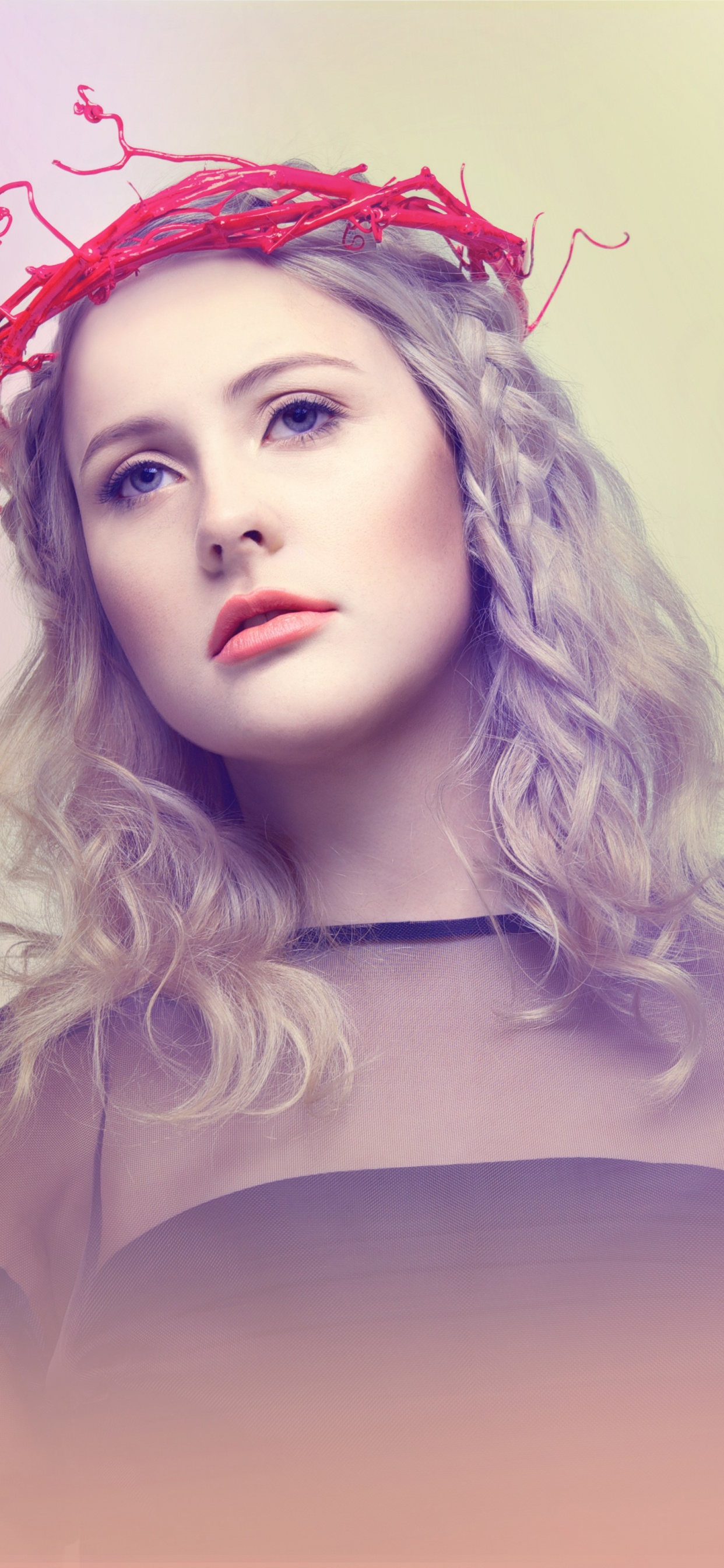 Haar, Gesicht, Lippe, Pink, Kopfbedeckung. Wallpaper in 1242x2688 Resolution