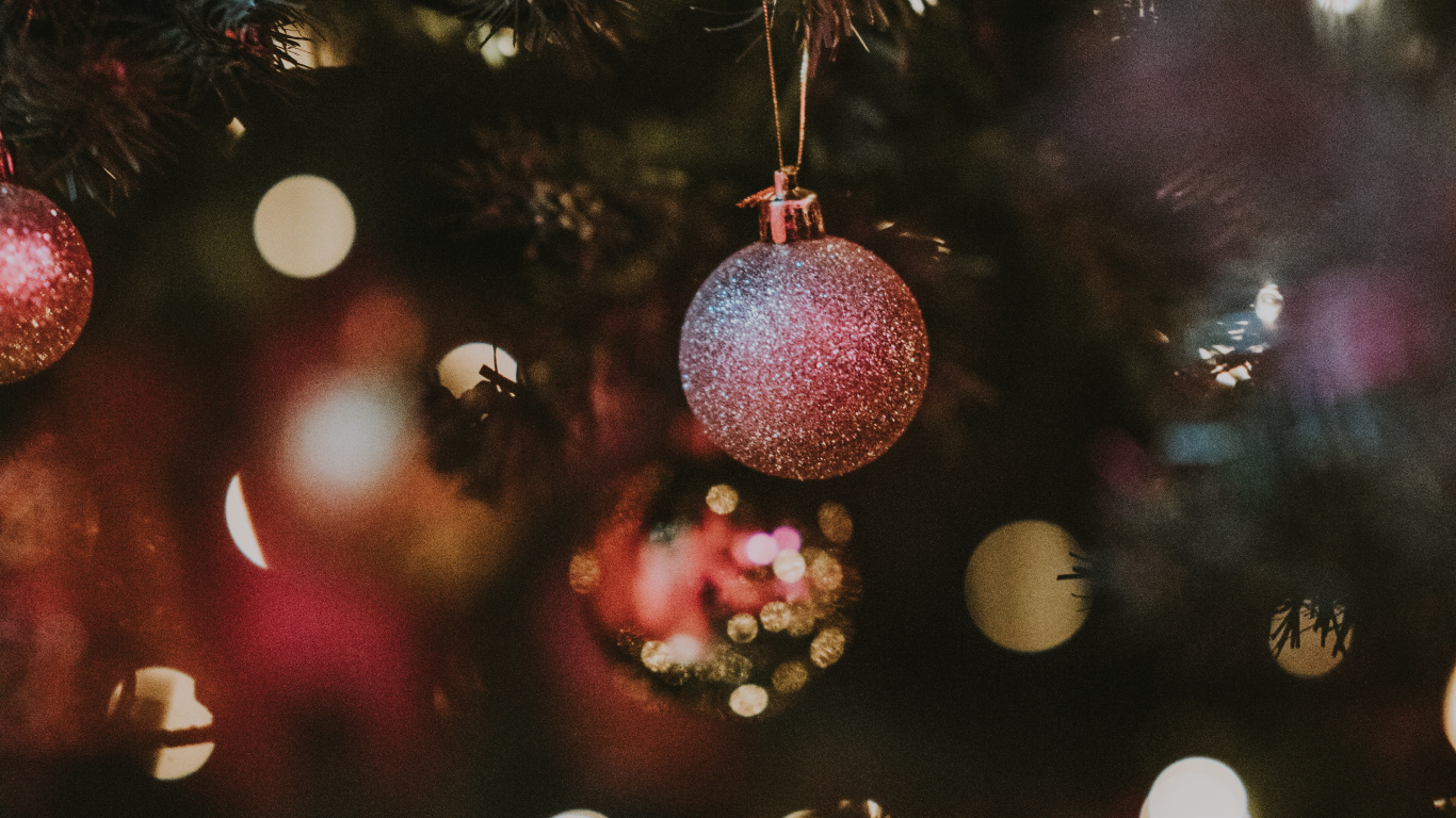 Le Jour De Noël, Arbre de Noël, Décoration de Noël, Ornement de Noël, Ornement. Wallpaper in 1366x768 Resolution