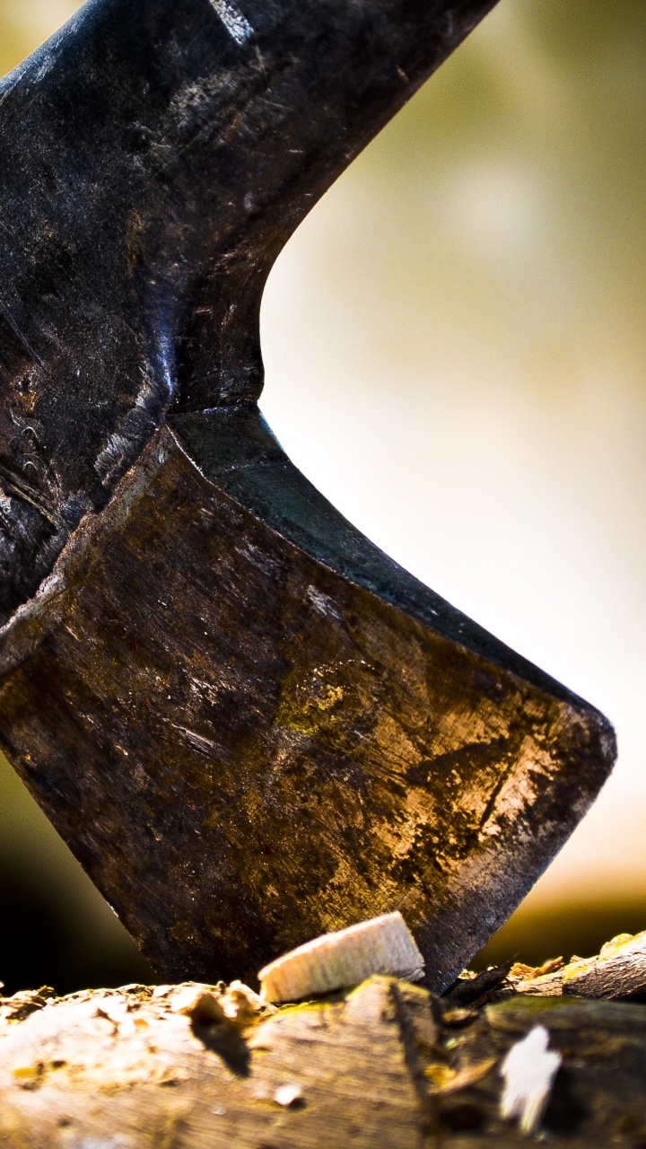 Brauner Holzgriff Auf Braunem Holzgriff. Wallpaper in 720x1280 Resolution