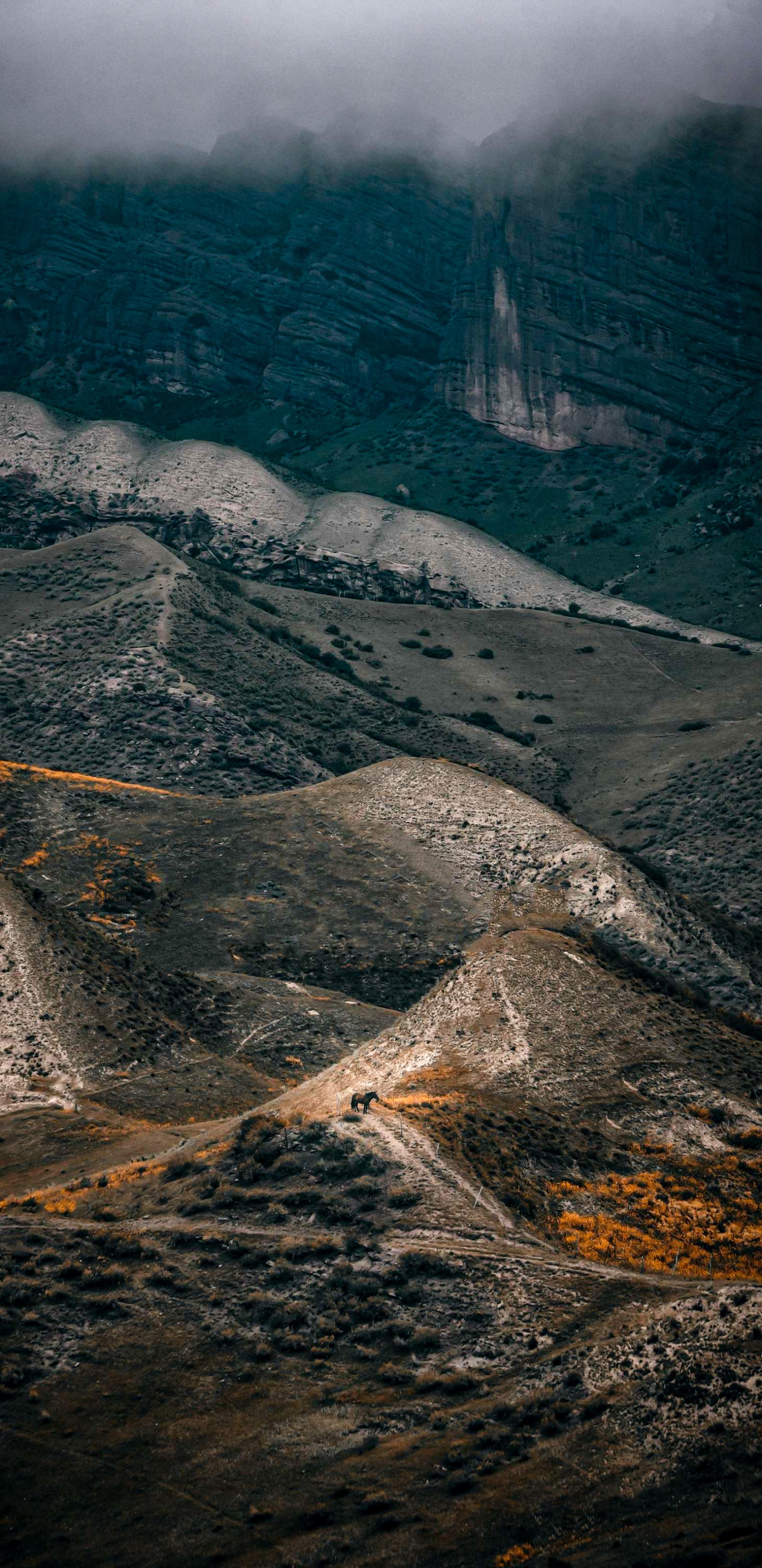 Ambiente, Montaña, Highland, Pendiente, Cuerpo de Agua. Wallpaper in 1440x2960 Resolution