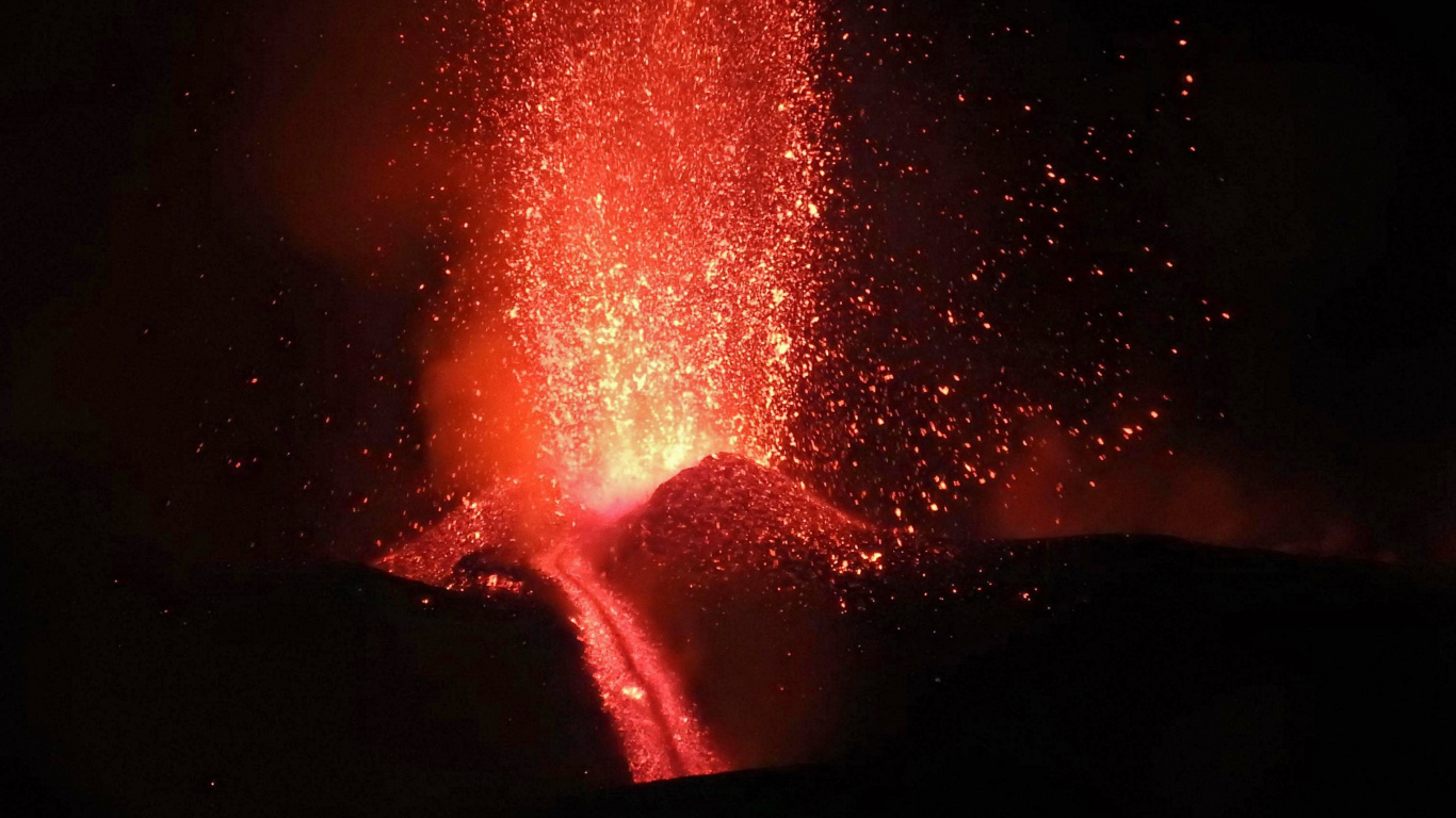 Rote Und Schwarze Galaxie Abbildung. Wallpaper in 1366x768 Resolution