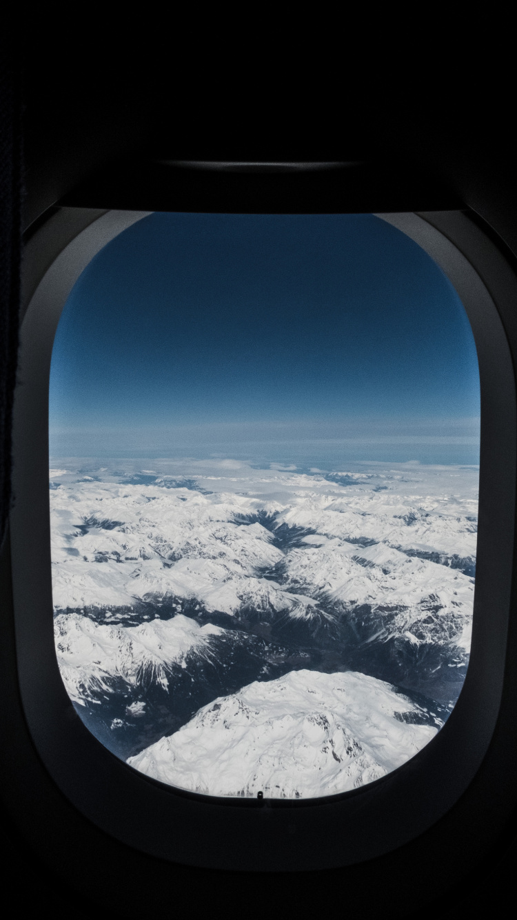 White Clouds and Blue Sky. Wallpaper in 750x1334 Resolution