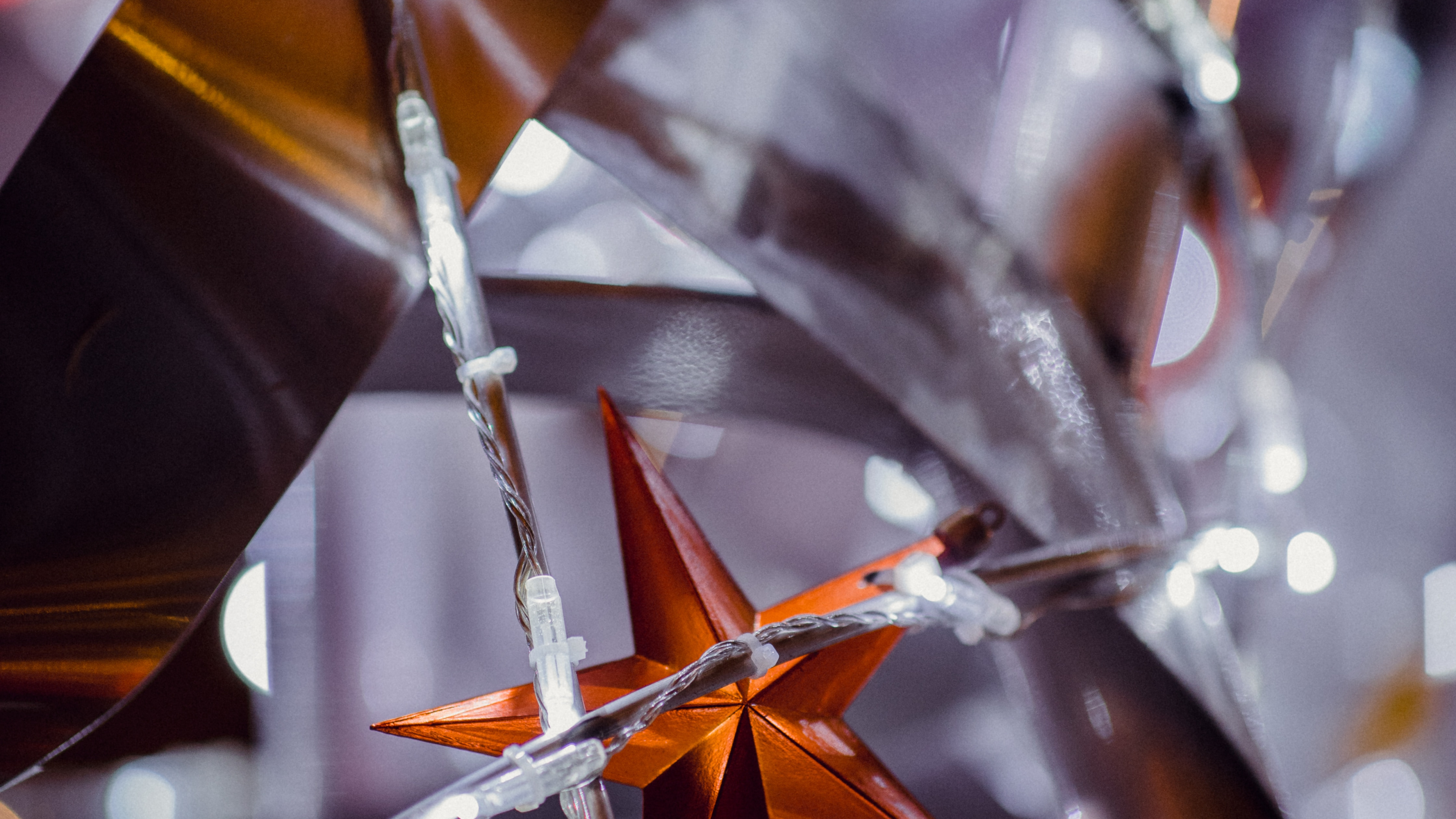 Brown and Silver Umbrella With Water Droplets. Wallpaper in 3840x2160 Resolution