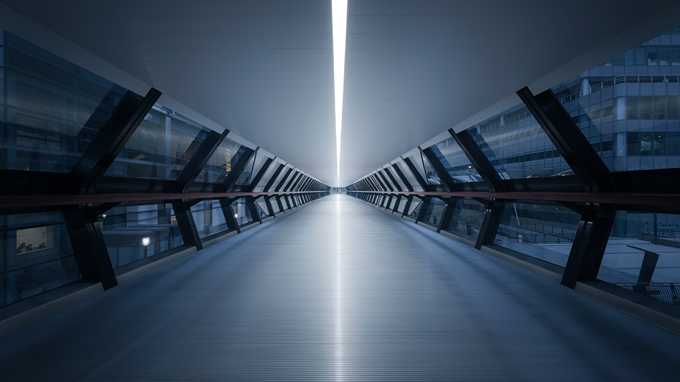 Lumière Blanche Sur un Bâtiment. Wallpaper in 1366x768 Resolution