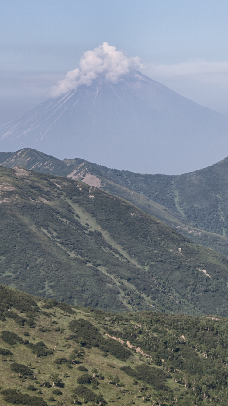 Green and Gray Mountain Under White Clouds During Daytime. Wallpaper in 750x1334 Resolution