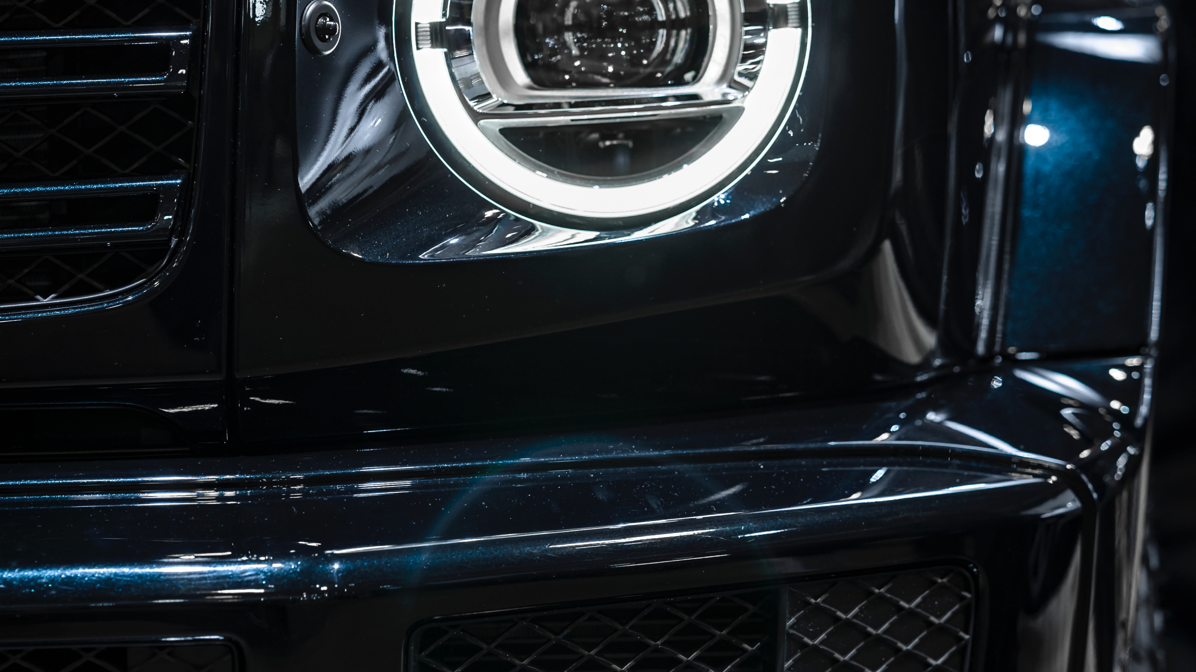 Black and Silver Car Grille. Wallpaper in 3840x2160 Resolution