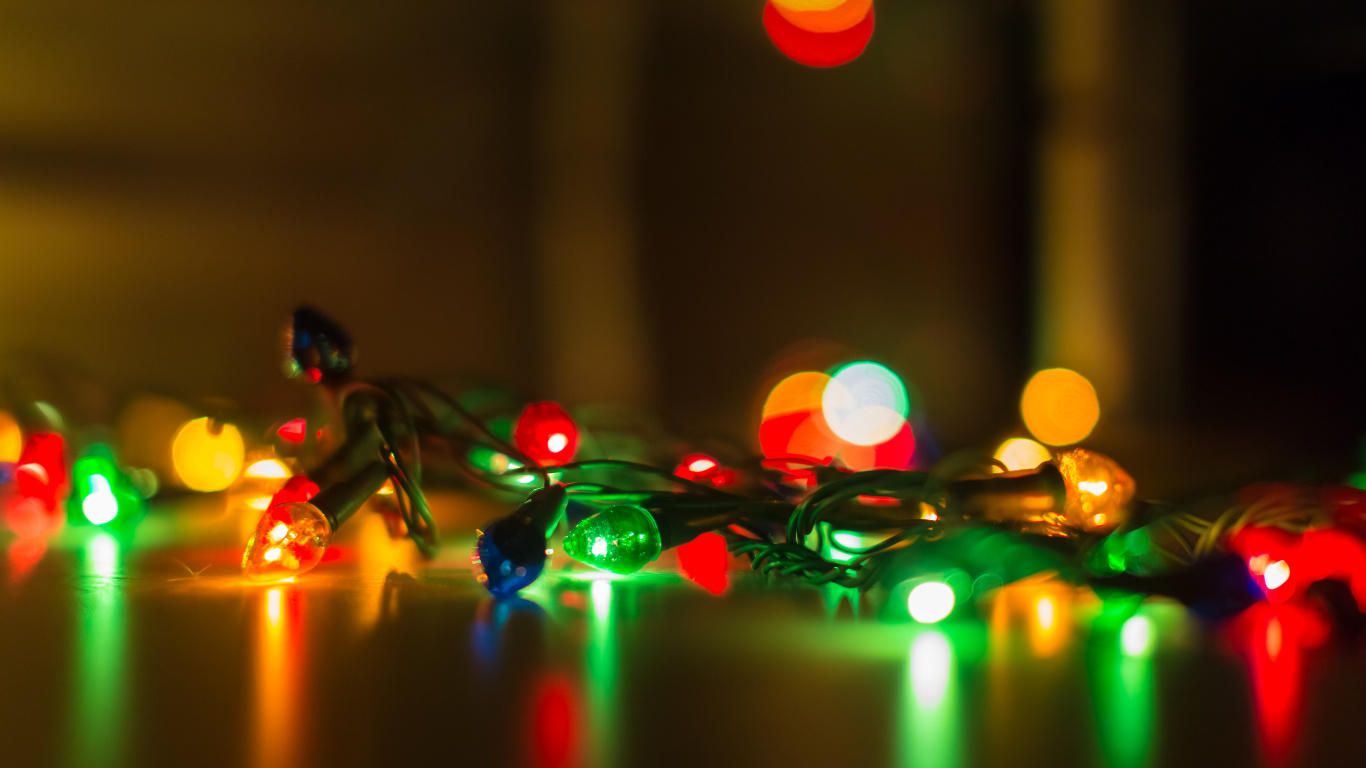 Christmas Lights, Garland, Christmas Day, Light, Lighting. Wallpaper in 1366x768 Resolution