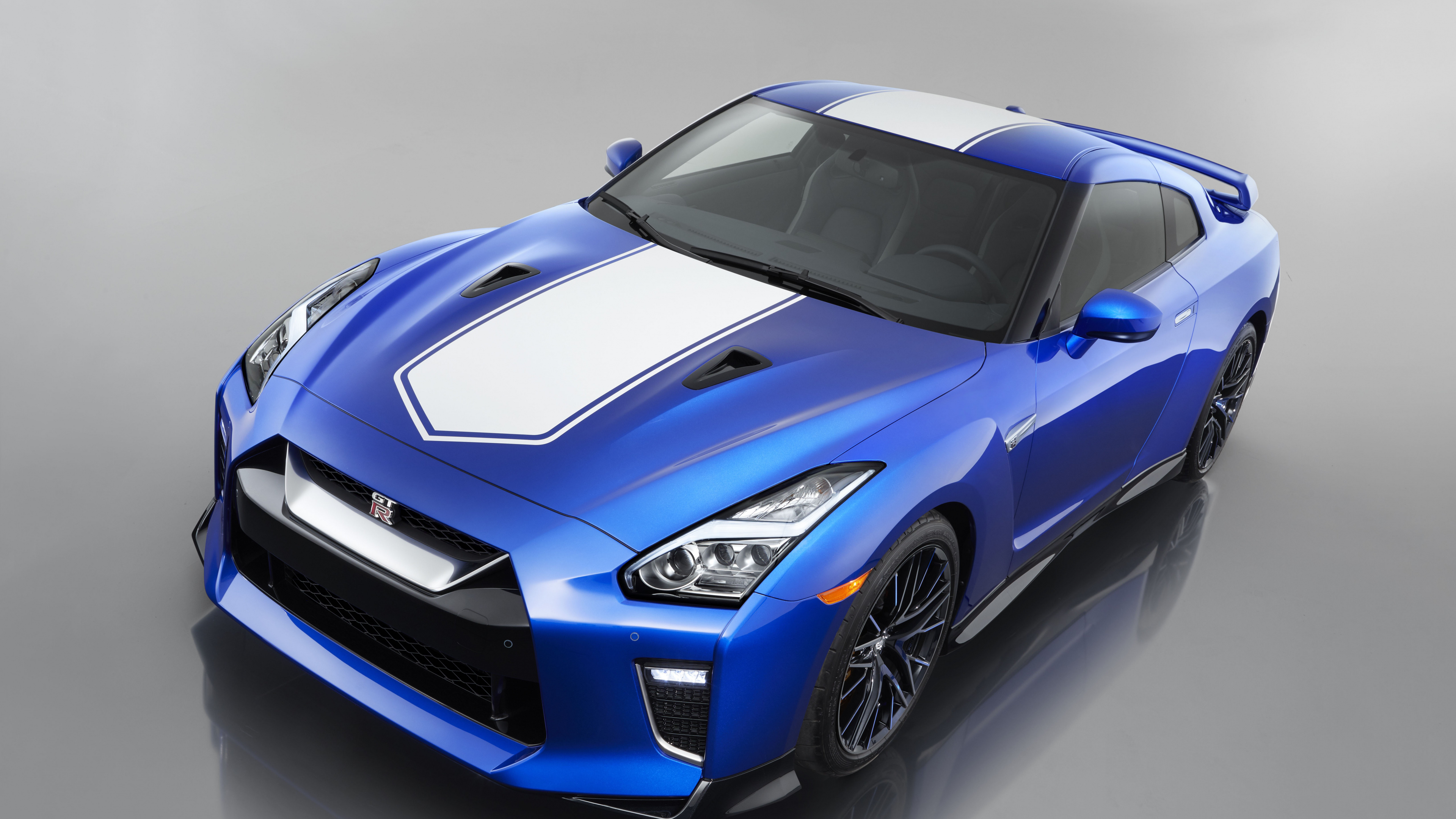 Blue and Black Lamborghini Aventador. Wallpaper in 3840x2160 Resolution