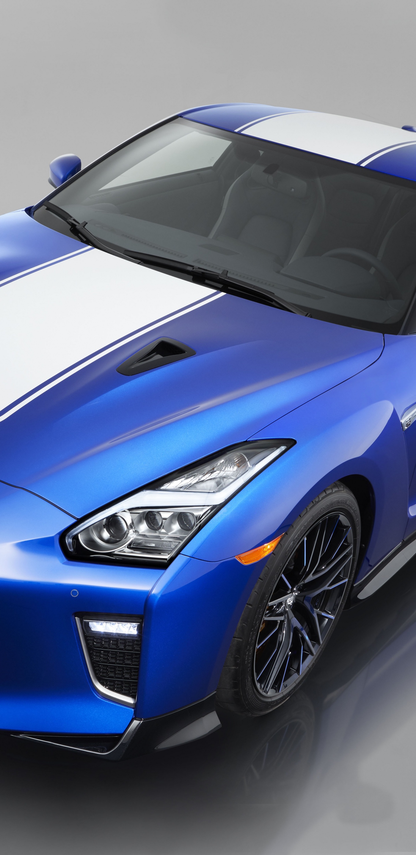 Blau-schwarzer Lamborghini Aventador. Wallpaper in 1440x2960 Resolution
