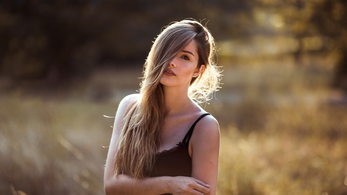 Cheveu, Les Gens Dans la Nature, Blond, Beauté, Coiffure. Wallpaper in 1366x768 Resolution