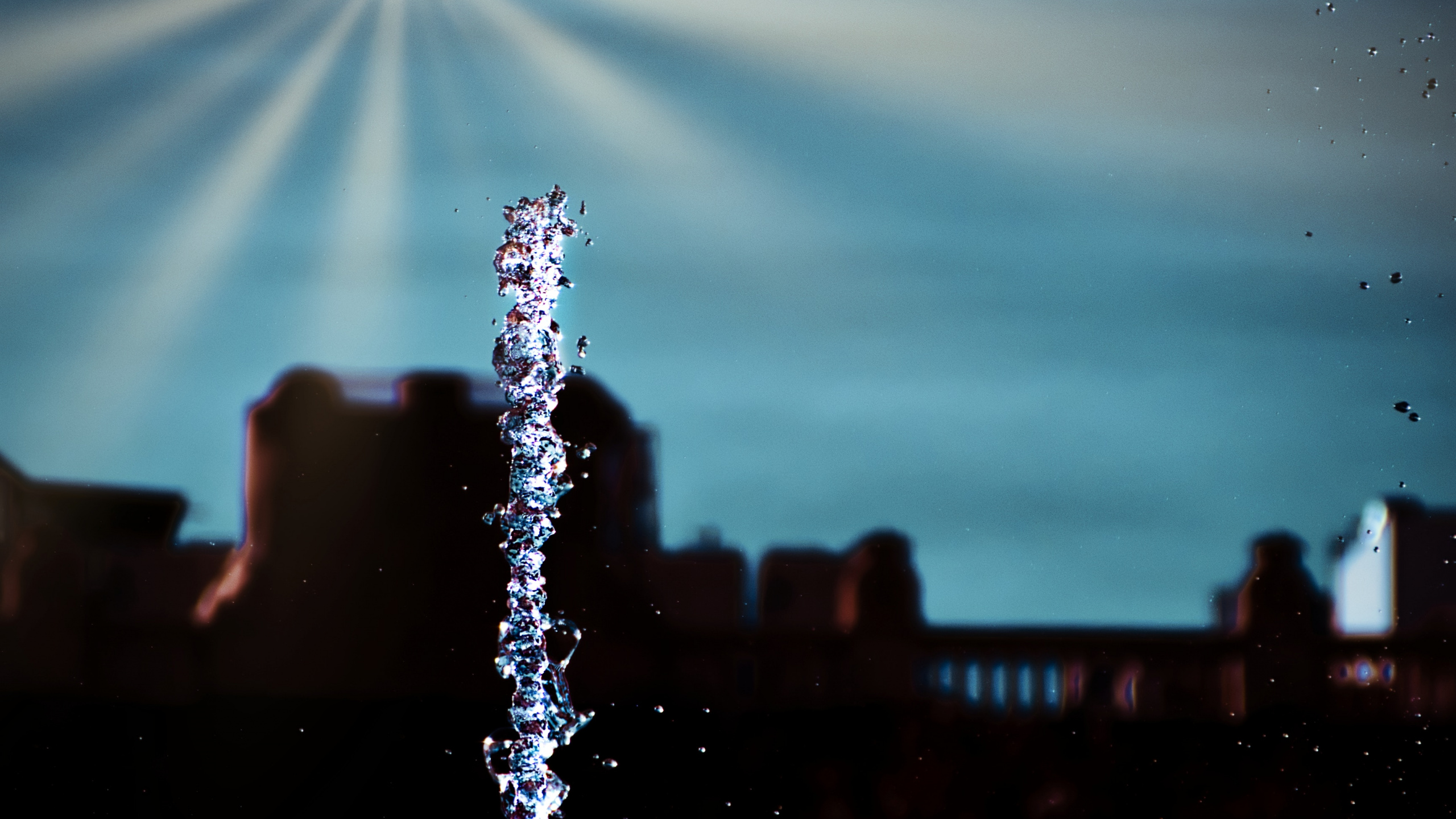Wasser, Blau, Licht, Reflexion, Brunnen. Wallpaper in 2560x1440 Resolution
