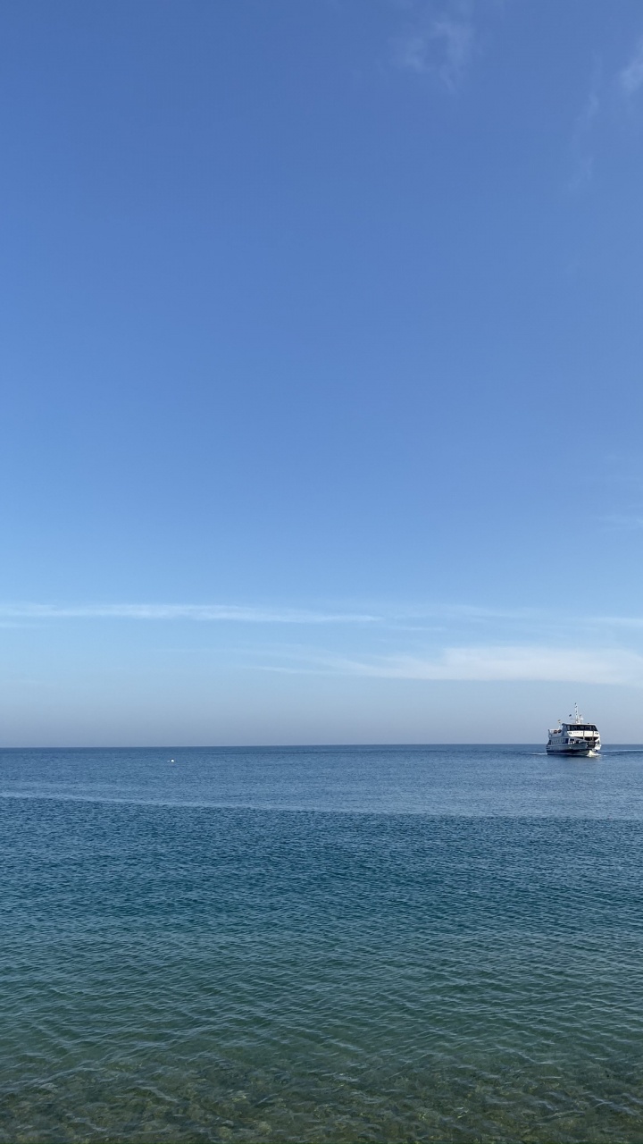 Sea, Daytime, Fluid, Watercraft, Liquid. Wallpaper in 720x1280 Resolution