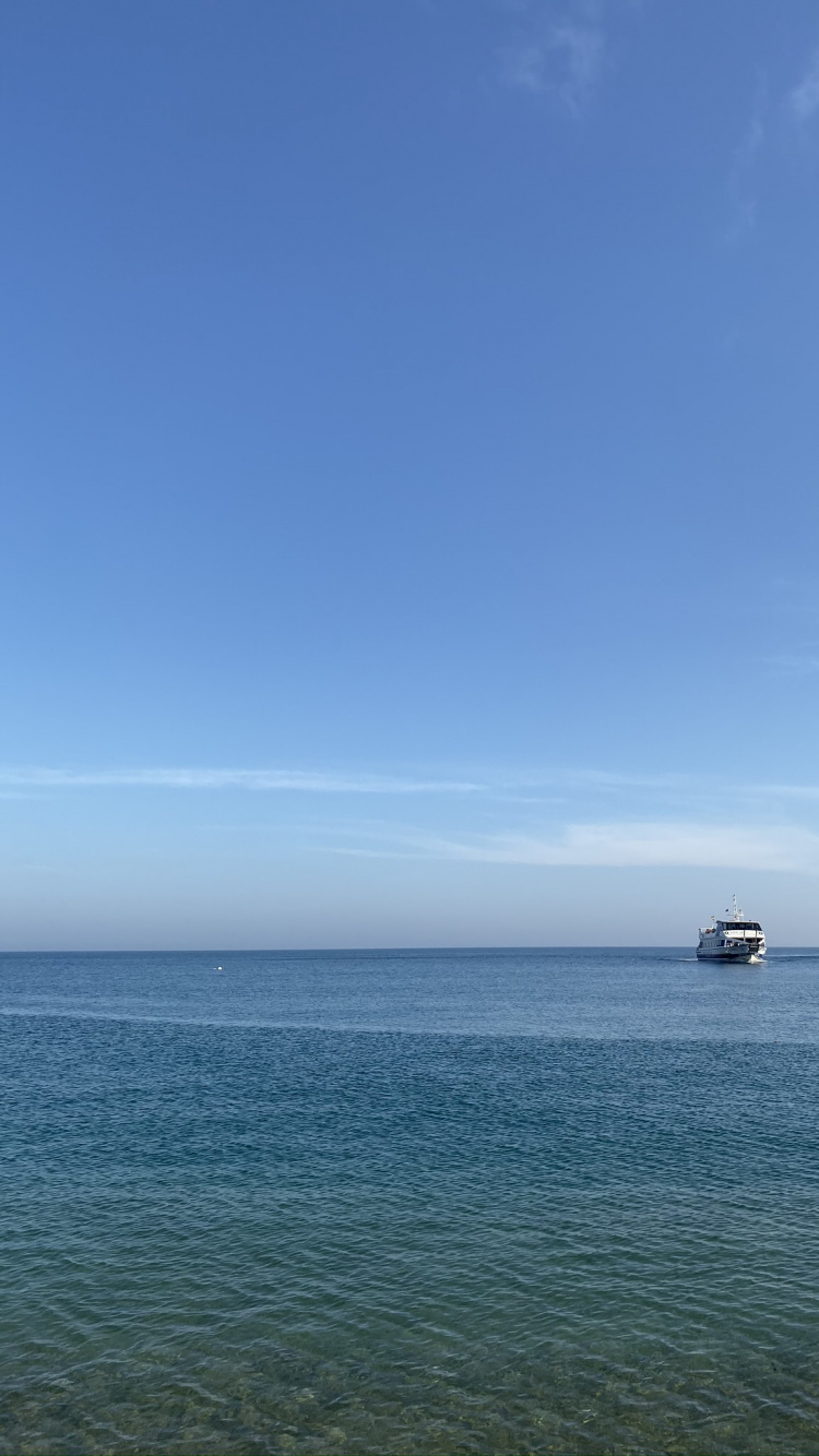 Sea, Daytime, Fluid, Watercraft, Liquid. Wallpaper in 750x1334 Resolution